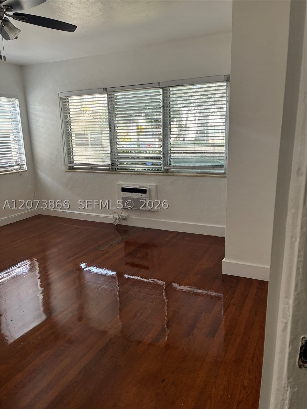 Mülk — 8020 Abbott Ave #4, Miami Beach, FL 33141