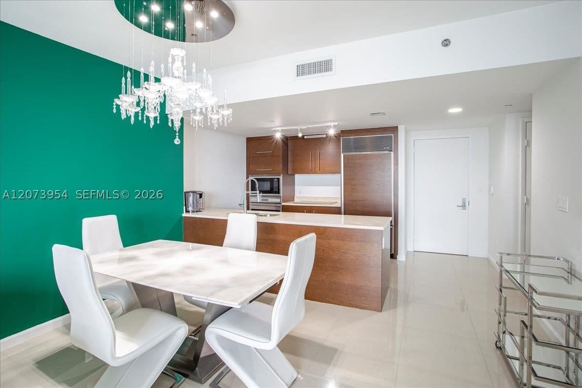 1+1 Condo — 465 Brickell Ave #4306, Miami, FL 33131