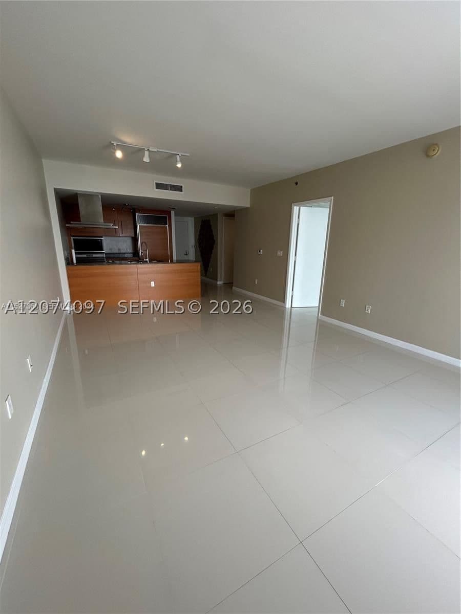 1-bedroom Condo — 495 Brickell Ave #3609, Miami, FL 33131