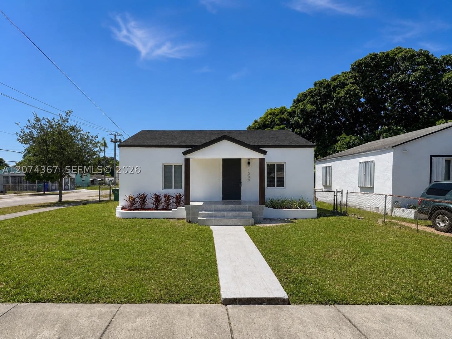 3+1 Müstakil ev — 1300 42nd St, Miami, FL 33142