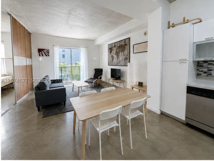 1+1 Condo — 234 3rd St #206, Miami, FL 33132