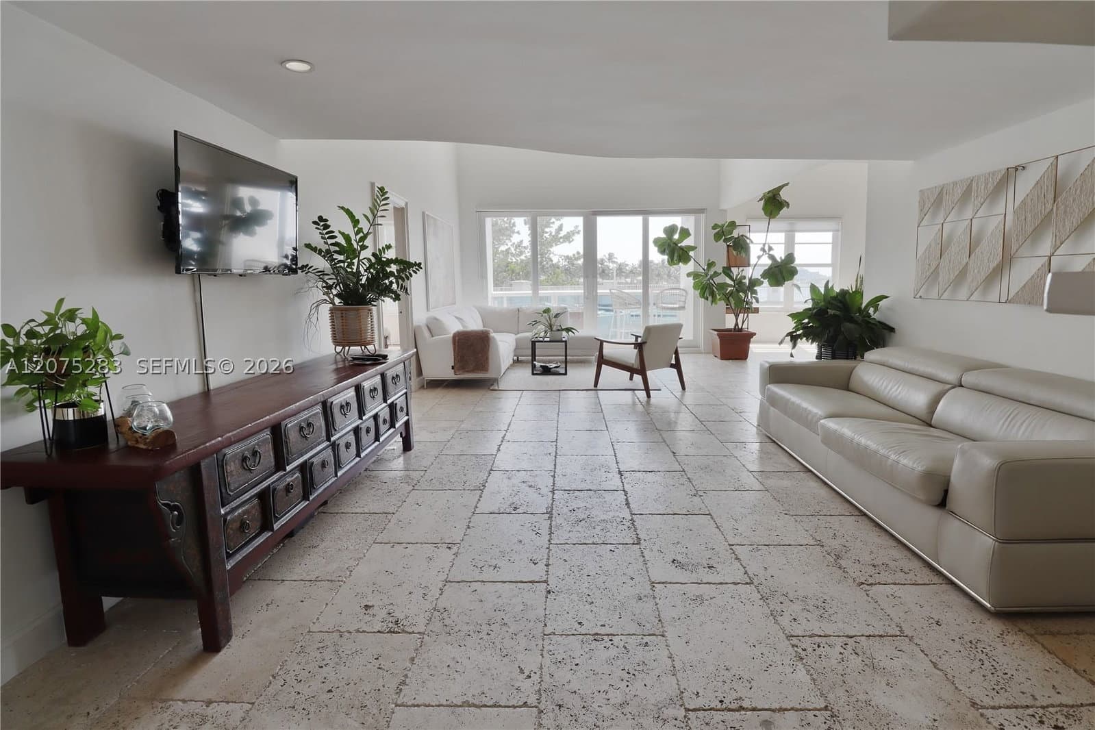 2-bedroom Condo — 6770 Indian Creek Dr #TE, Miami Beach, FL 33141