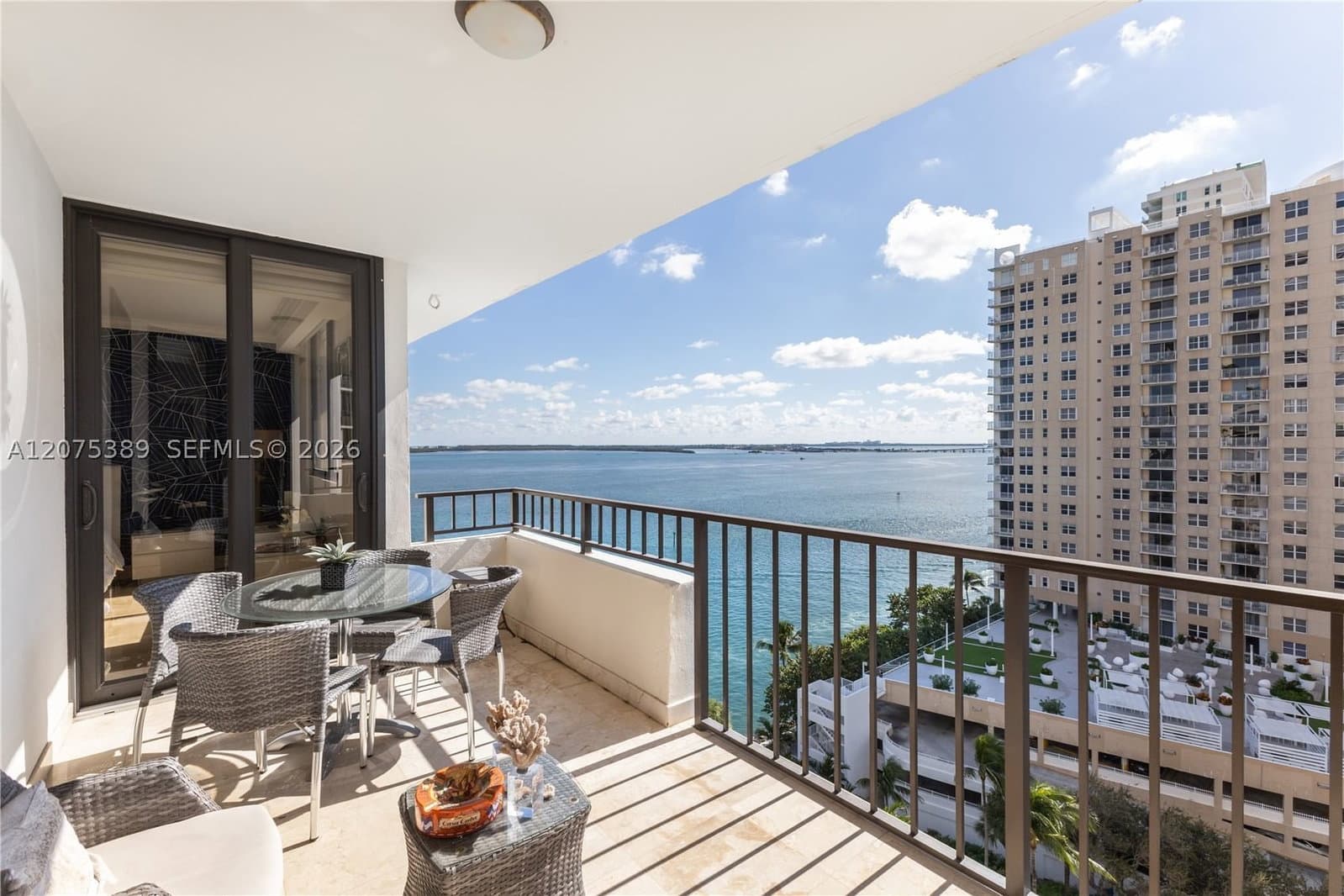2-bedroom Condo — 520 Brickell Key Dr #A1207, Miami, FL 33131