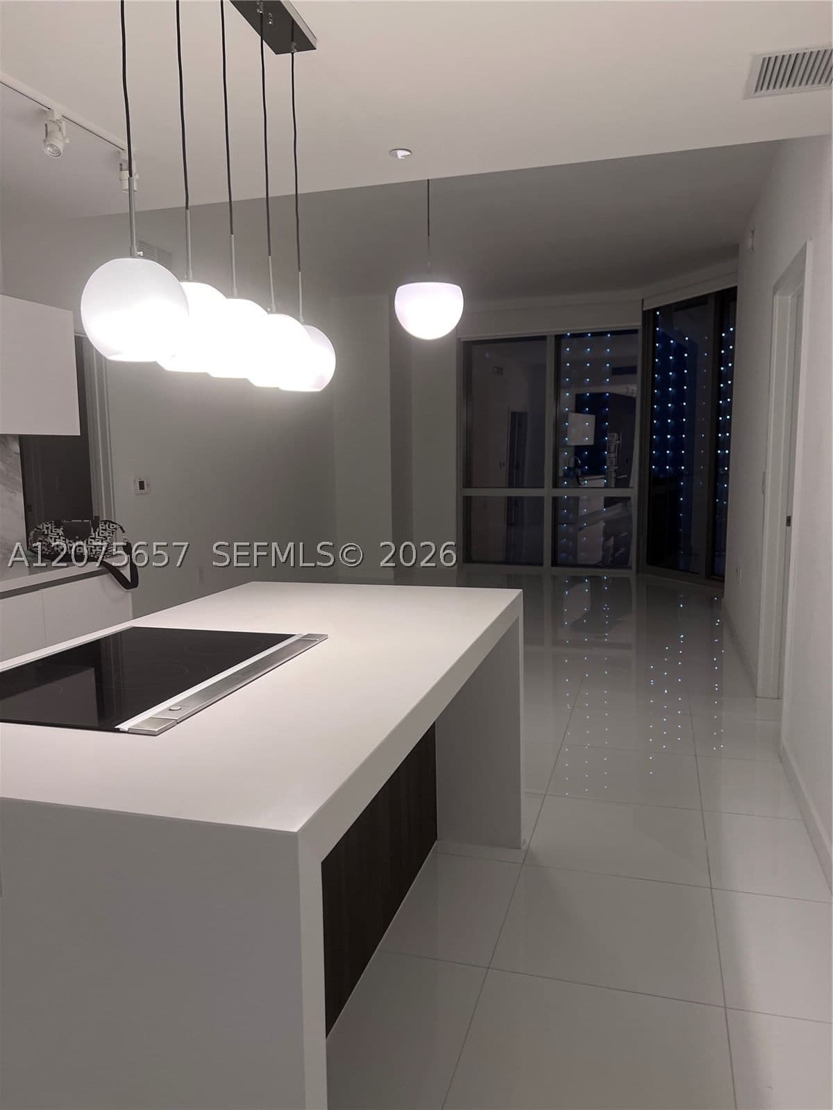 2+1 Condo — 851 1st Ave #2107, Miami, FL 33132