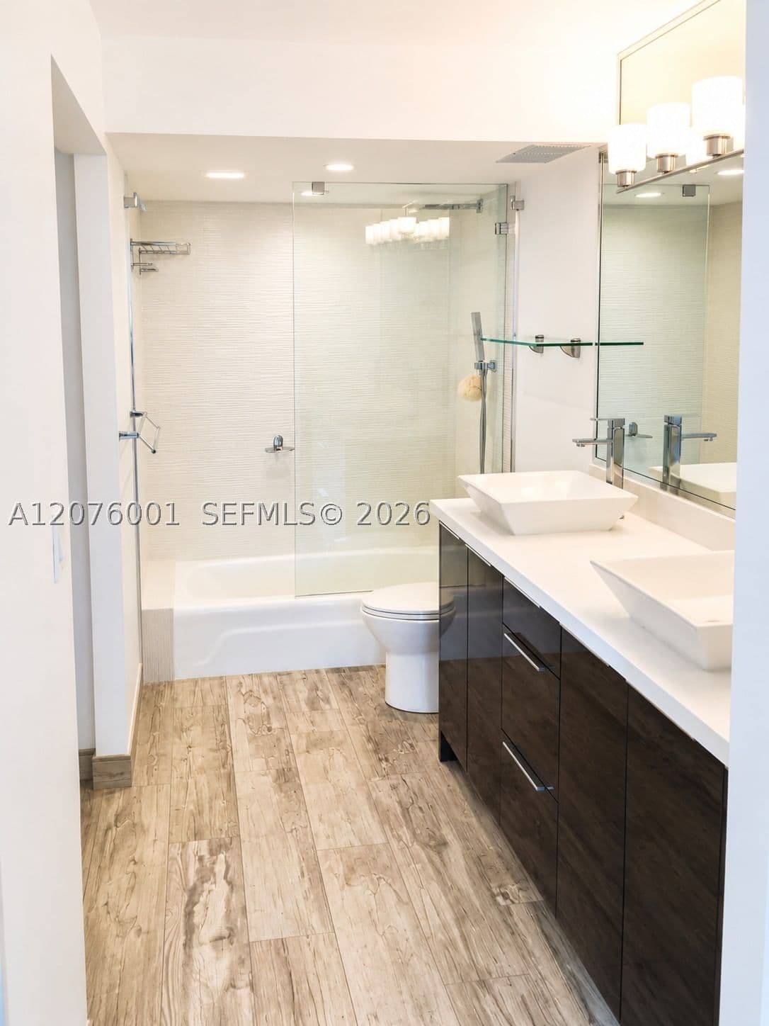 1-bedroom Condo — 2333 Brickell Ave. #2309, Miami, FL 33129