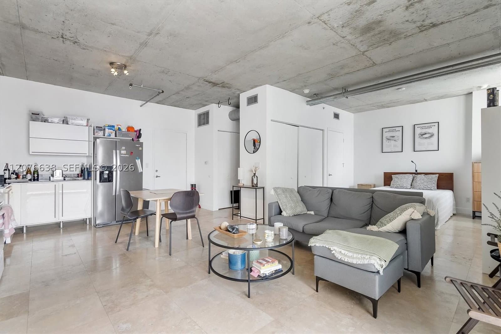 Condo — 690 1st Ct #2025, Miami, FL 33130