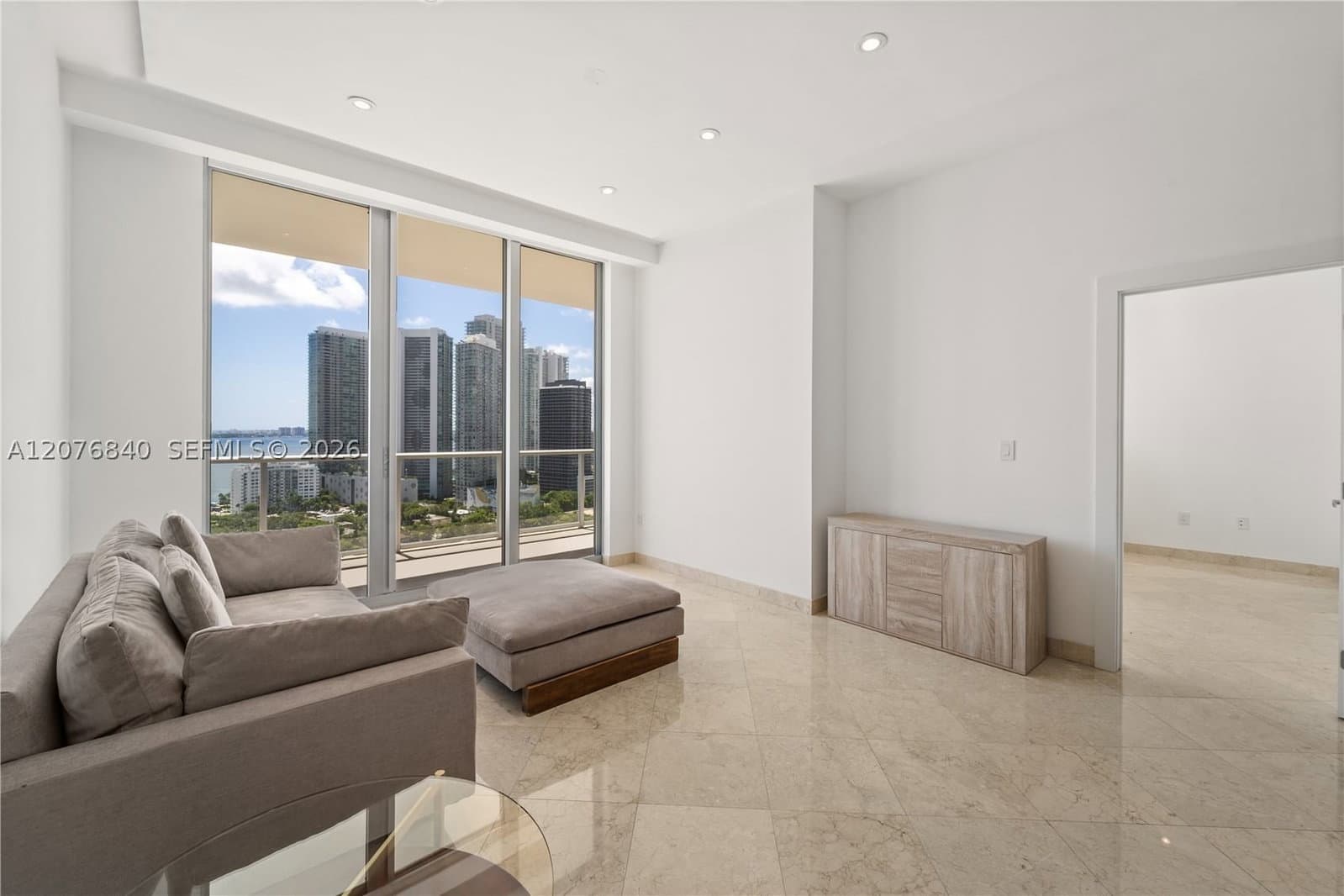 2+1 Condo — 3470 Coast Ave #H2210, Miami, FL 33137