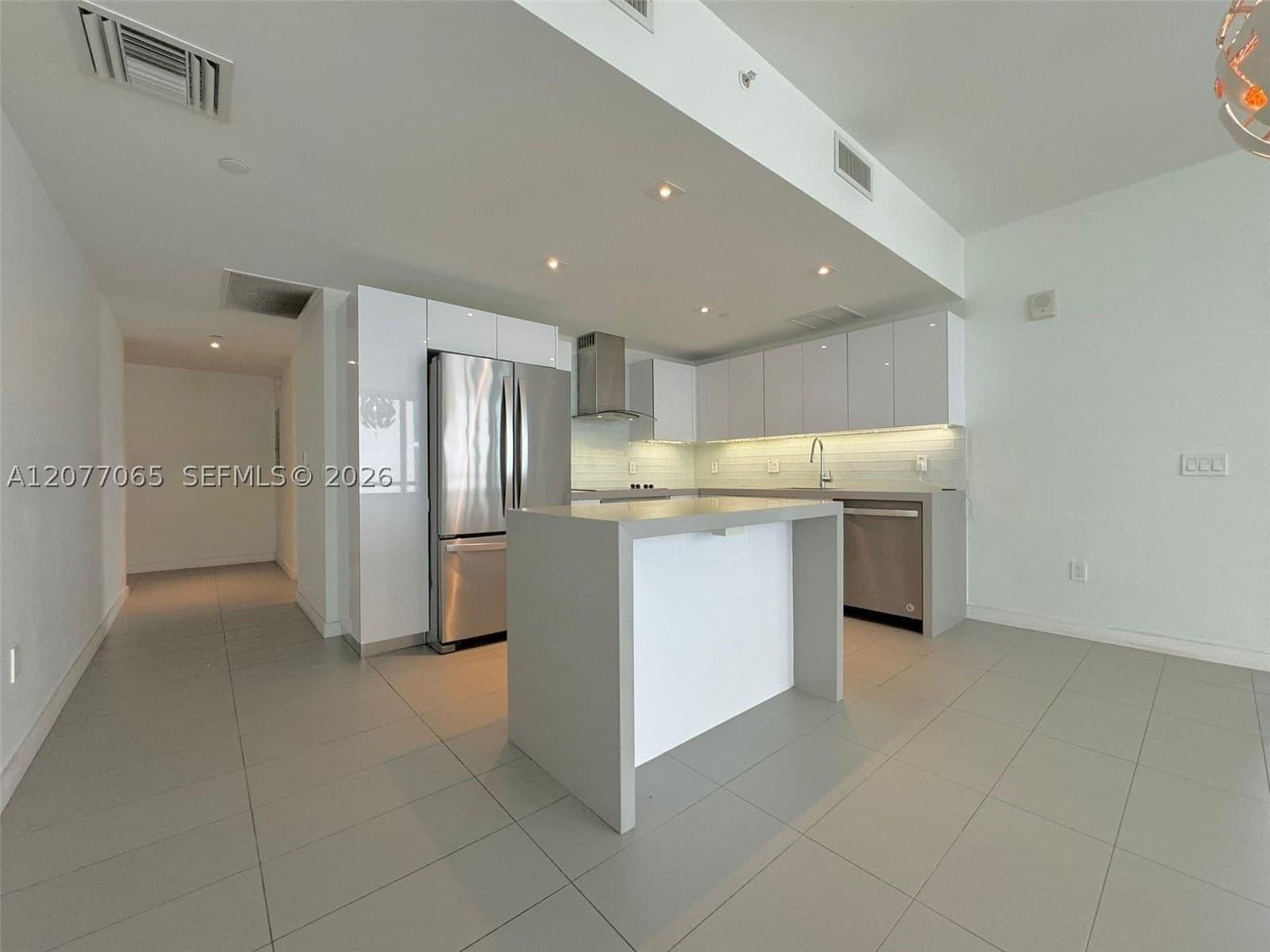 2+1 Condo — 1600 1st Ave #1416, Miami, FL 33132