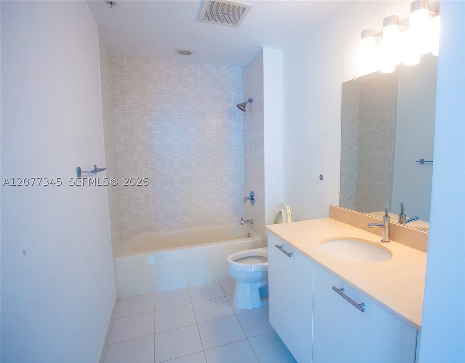 2-bedroom Condo — 3470 Coast Ave #H1213, Miami, FL 33137