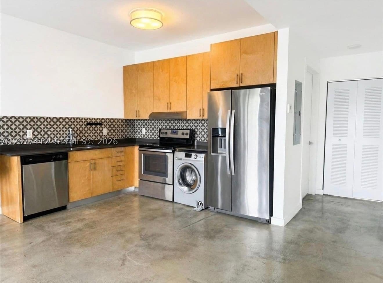 Daire — 765 1st St #301, Miami, FL 33128