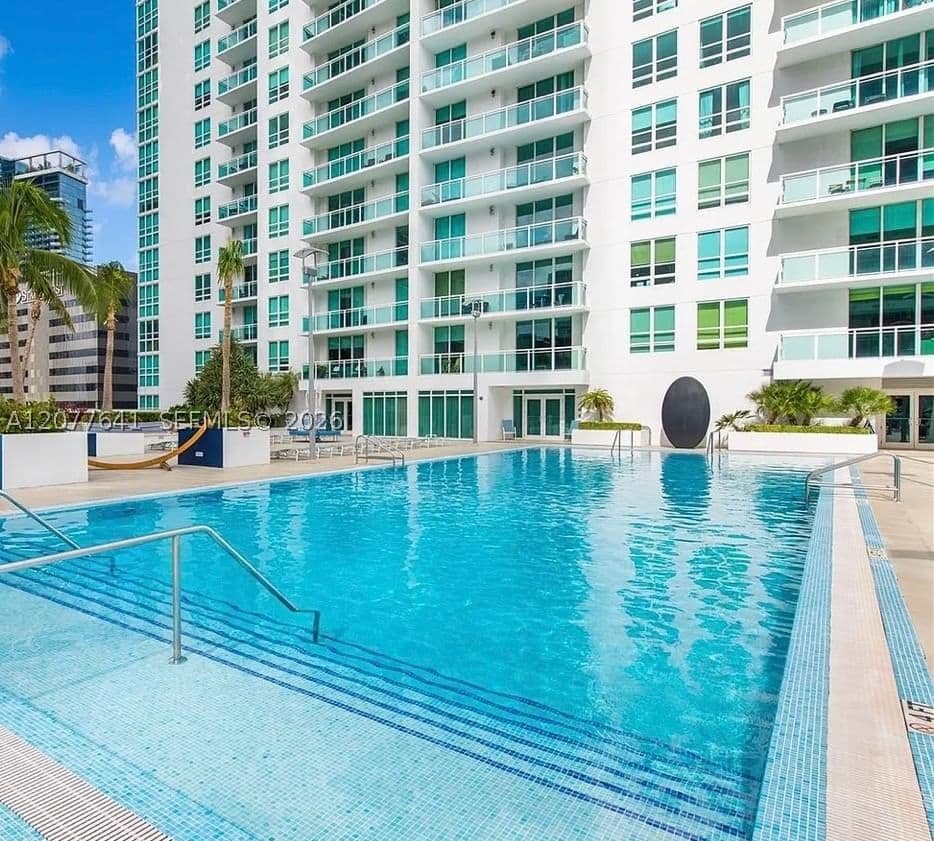 1-bedroom Condo — 950 Brickell Bay Dr #902, Miami, FL 33131
