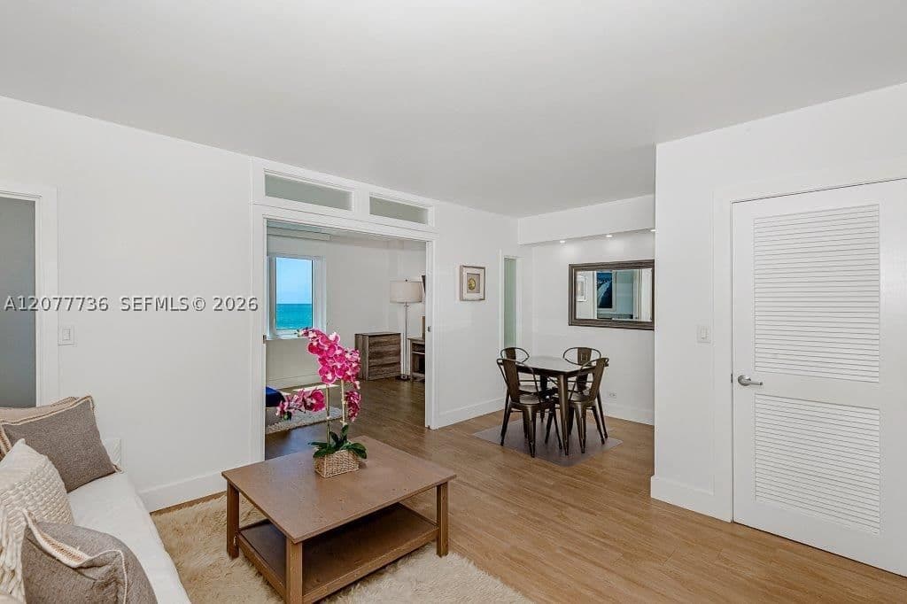 1-bedroom Condo — 2301 Collins Ave #1242, Miami Beach, FL 33139