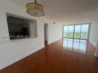 2+1 Condo — 5600 Collins Ave #15J, Miami Beach, FL 33140