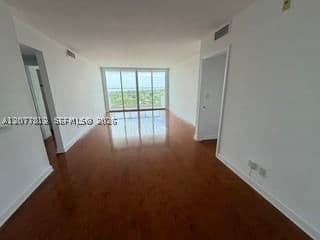 2+1 Condo — 5600 Collins Ave #15J, Miami Beach, FL 33140