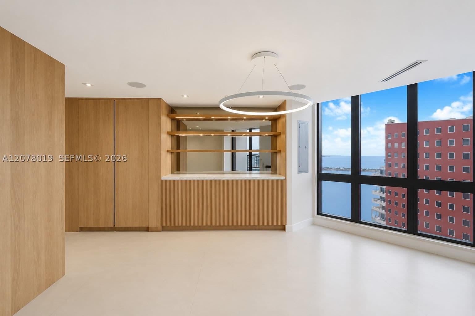 2-bedroom Condo — 1581 Brickell Ave #PH106, Miami, FL 33129