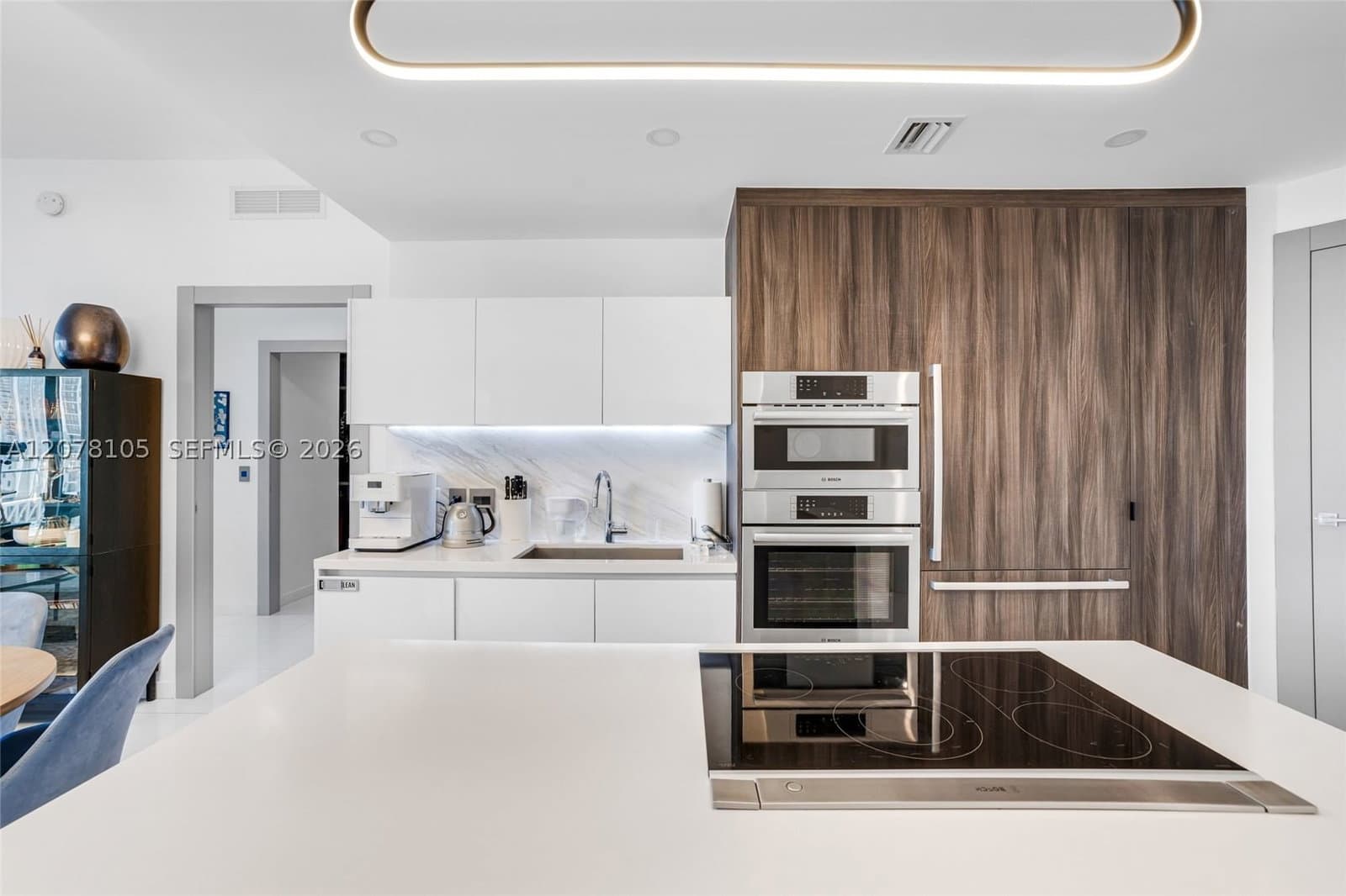 2+1 Condo — 851 1st Ave #1408, Miami, FL 33132