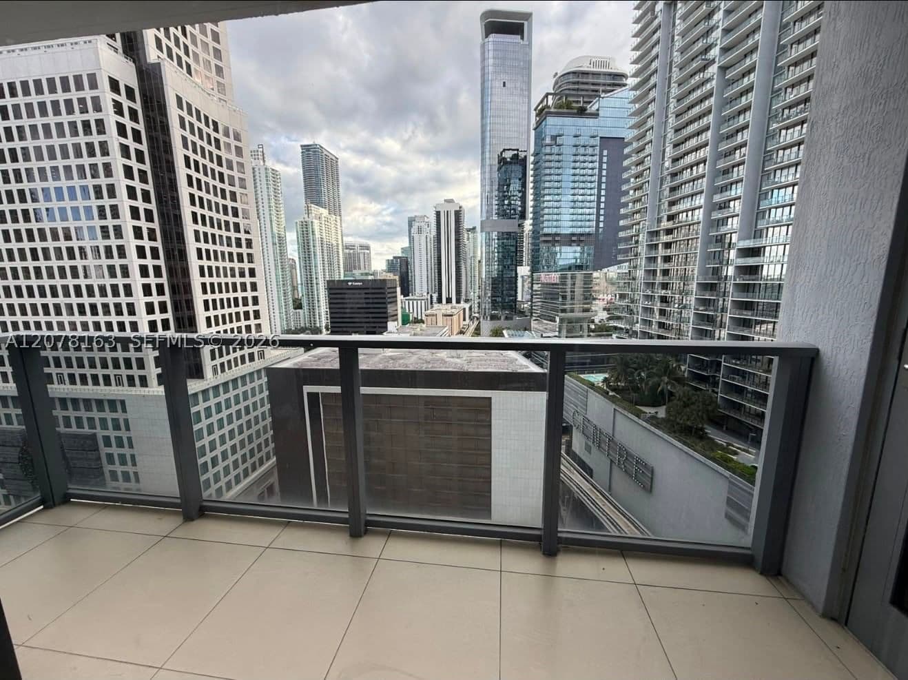 2+1 Daire — 31 6th St #2407, Miami, FL 33131