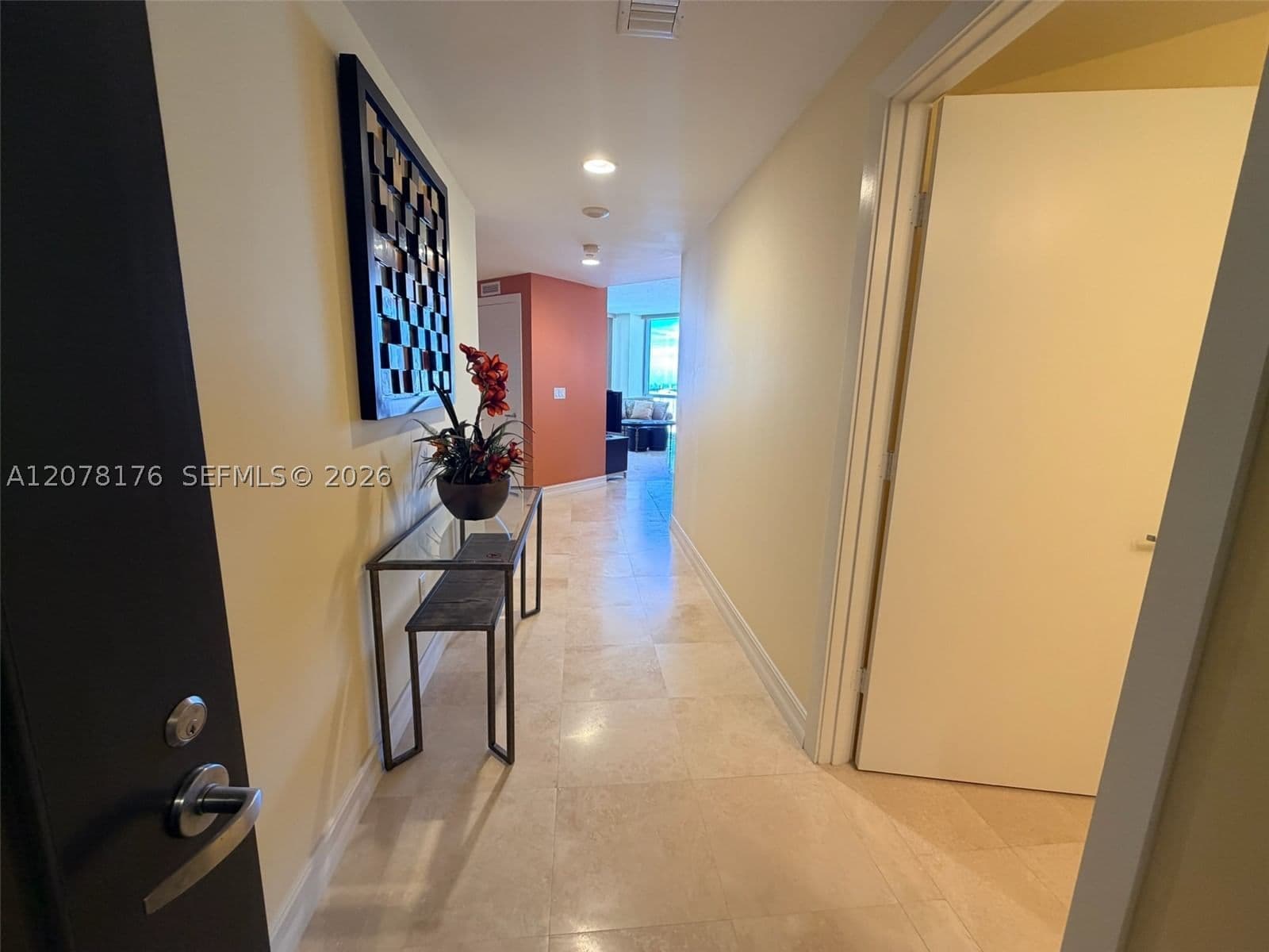 2+1 Condo — 1060 Brickell Ave #2601, Miami, FL 33131
