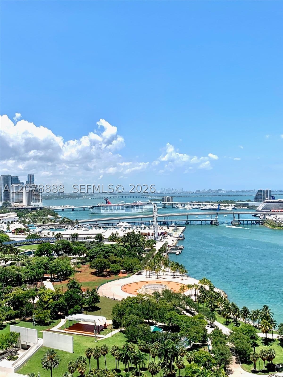 2+1 Condo — 325 Biscayne Blvd #2714, Miami, FL 33131