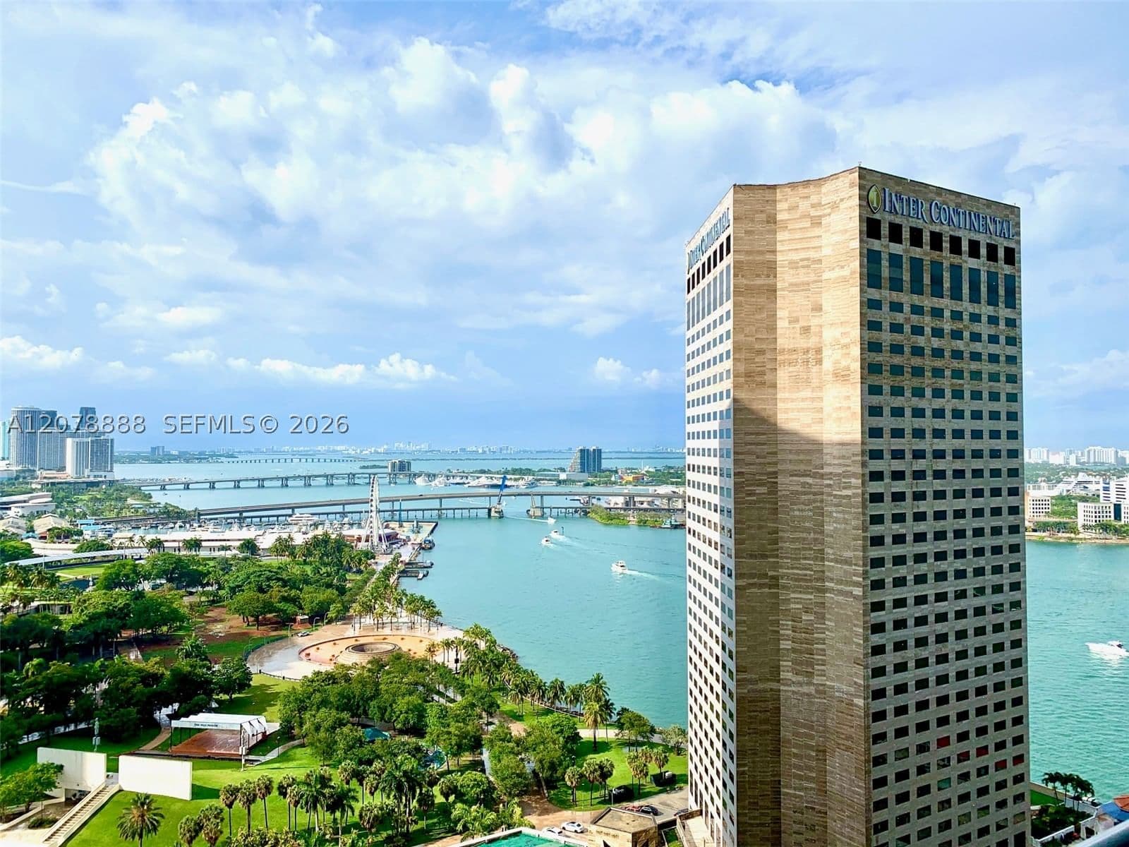 2+1 Condo — 325 Biscayne Blvd #2714, Miami, FL 33131