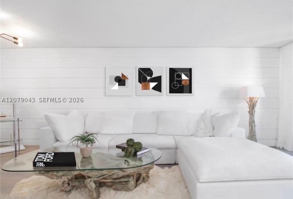 1-bedroom Condo — 2655 Collins Ave #1003, Miami Beach, FL 33140