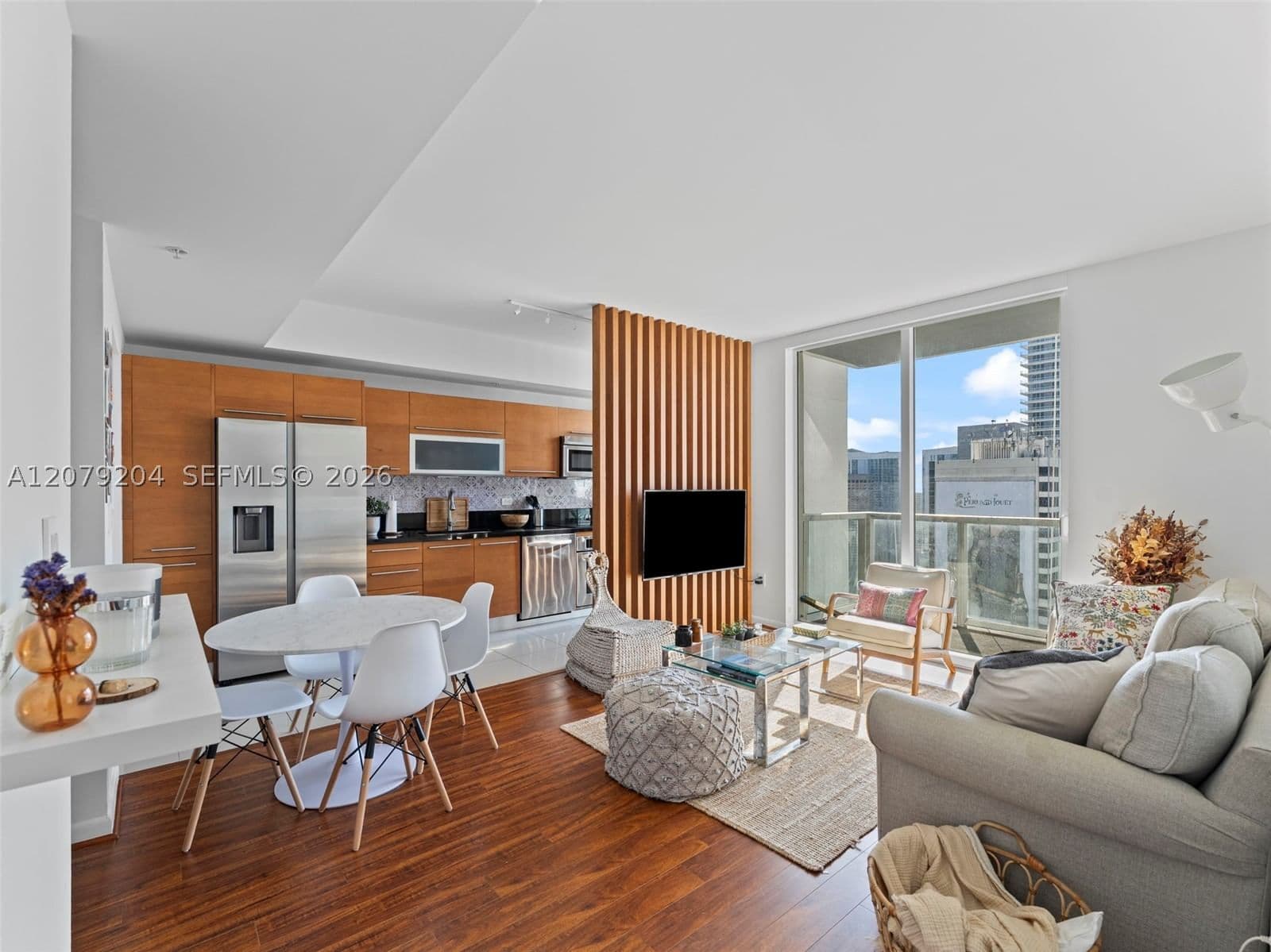 1-bedroom Condo — 244 Biscayne Blvd #3105, Miami, FL 33132