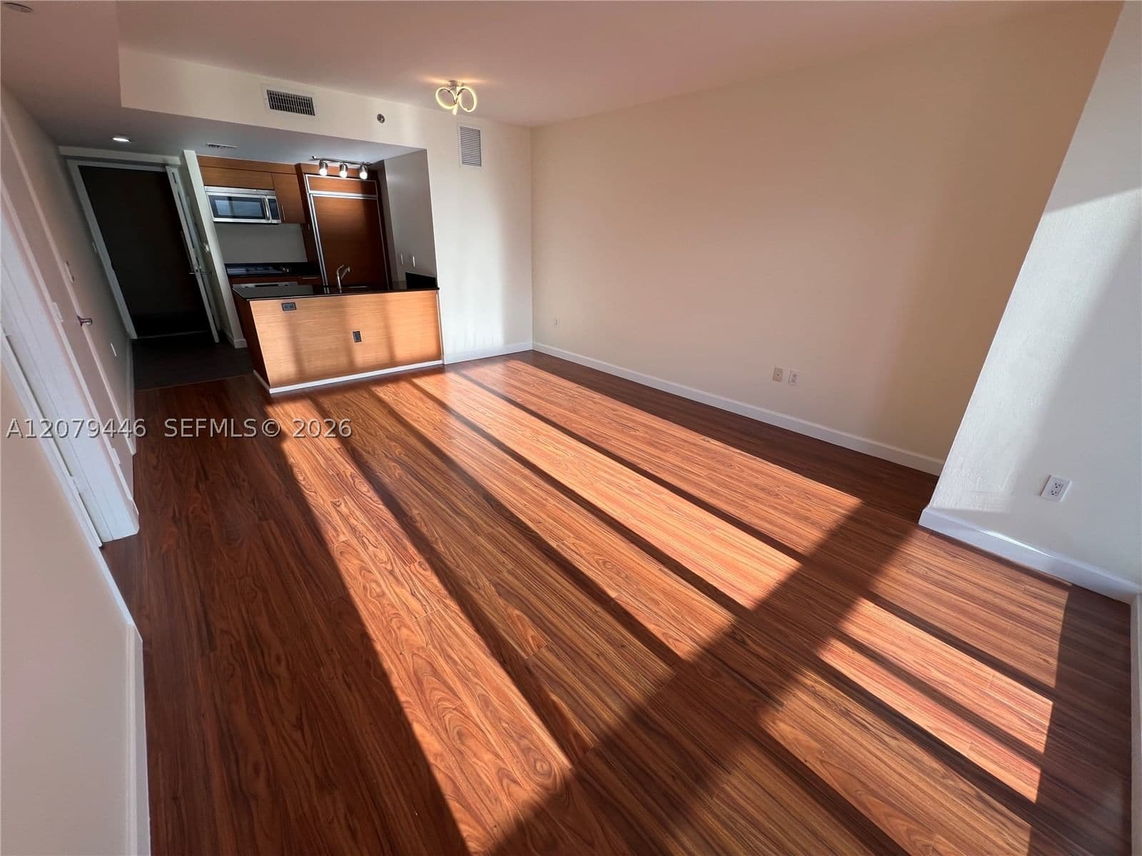 1+1 Condo — 50 Biscayne Blvd #4507, Miami, FL 33132