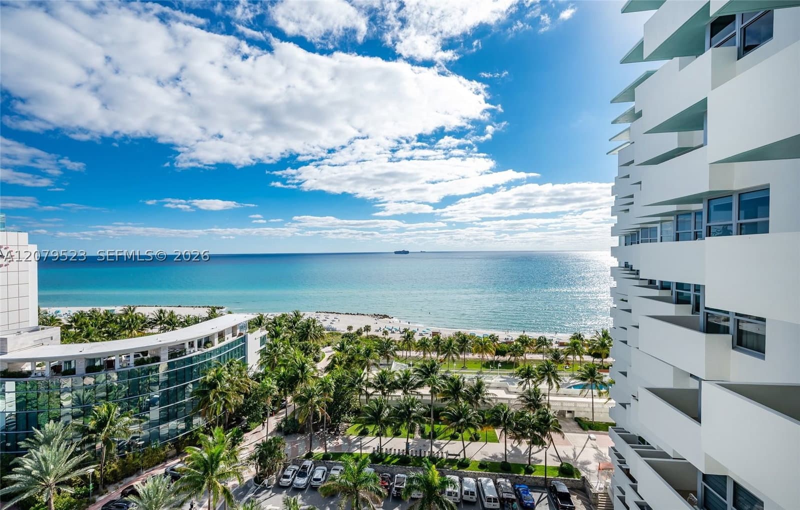 1-bedroom Condo — 2899 Collins Ave #1505, Miami Beach, FL 33140