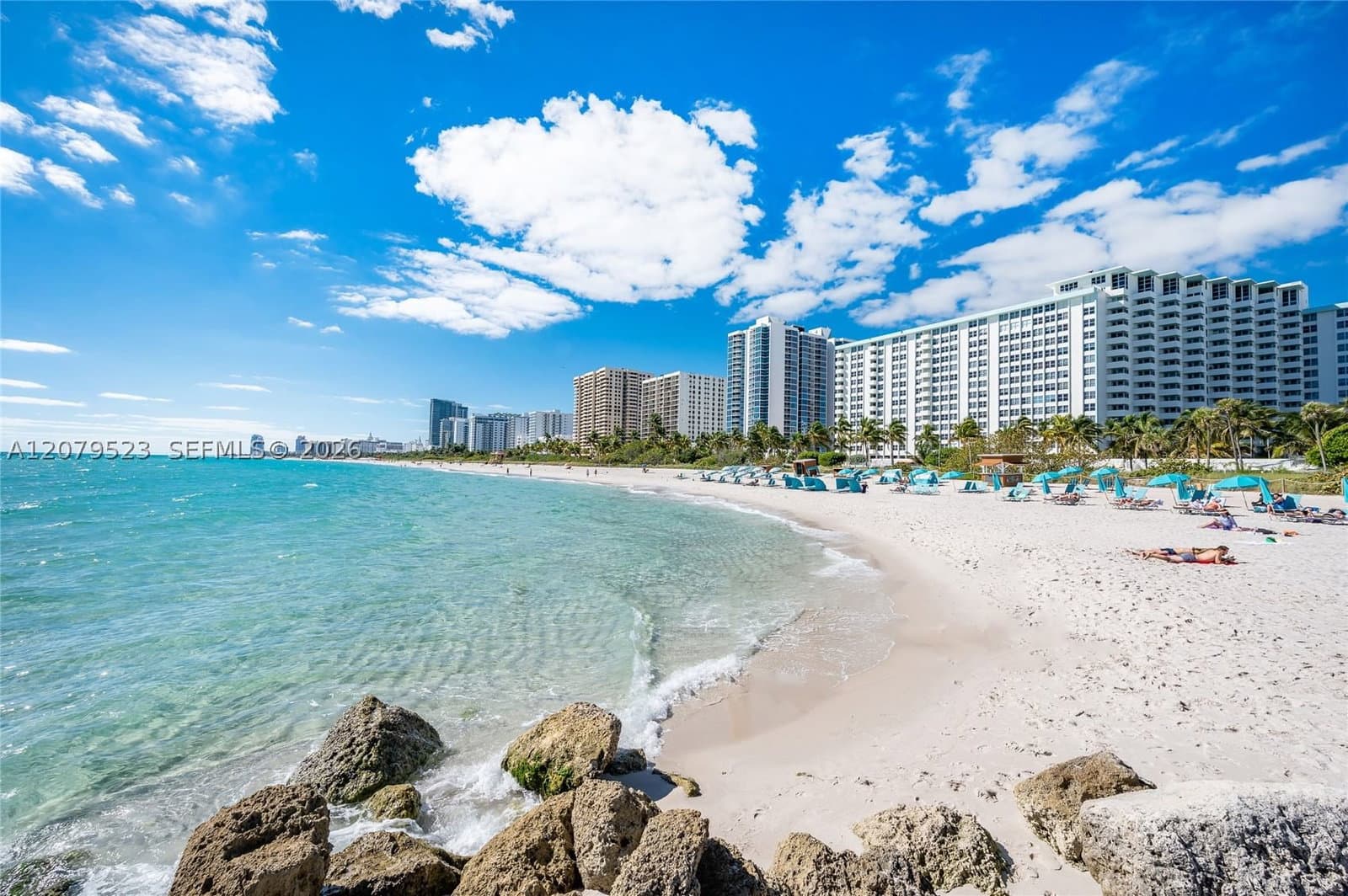 1-bedroom Condo — 2899 Collins Ave #1505, Miami Beach, FL 33140