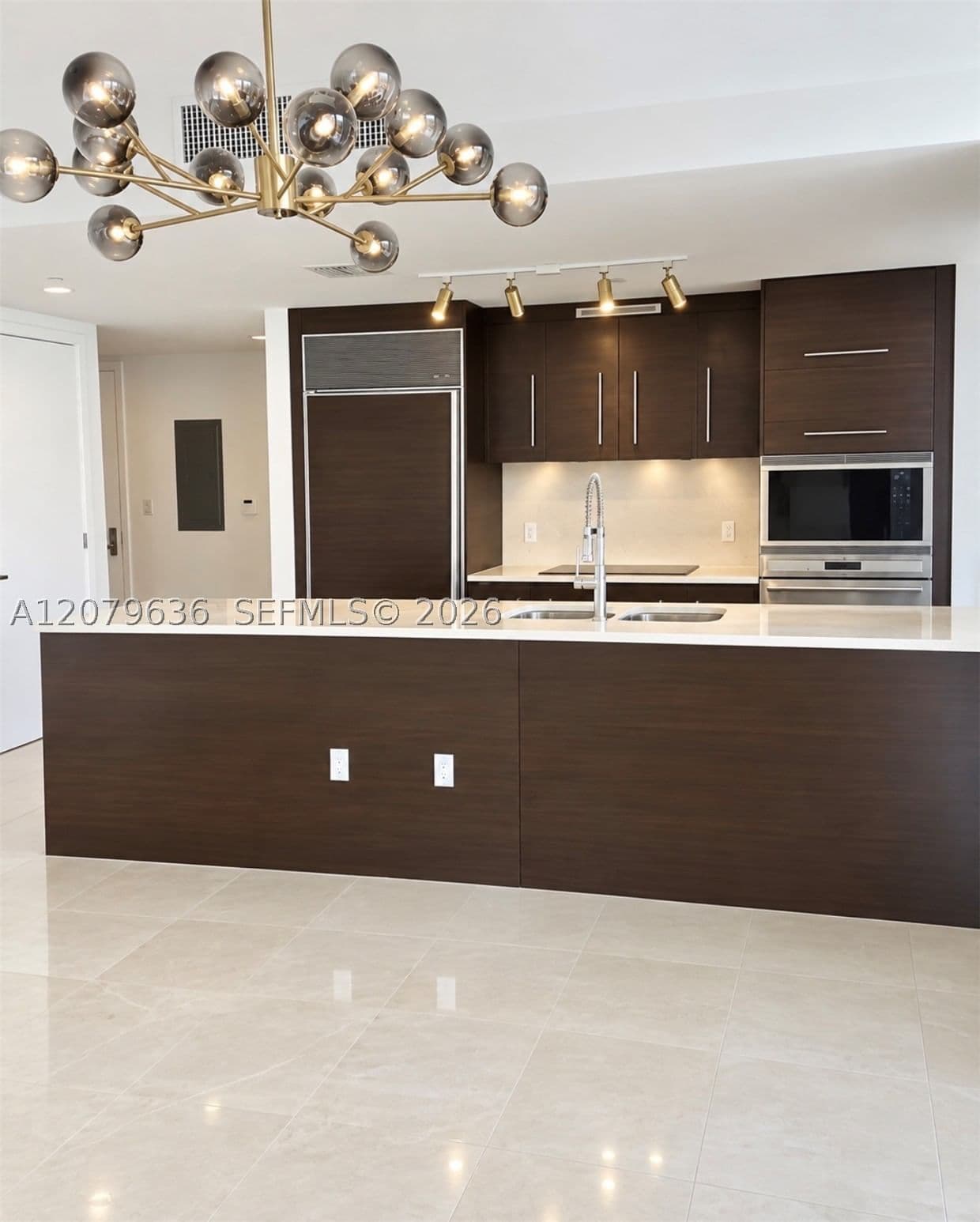 2+1 Condo — 475 Brickell Ave #2915, Miami, FL 33131