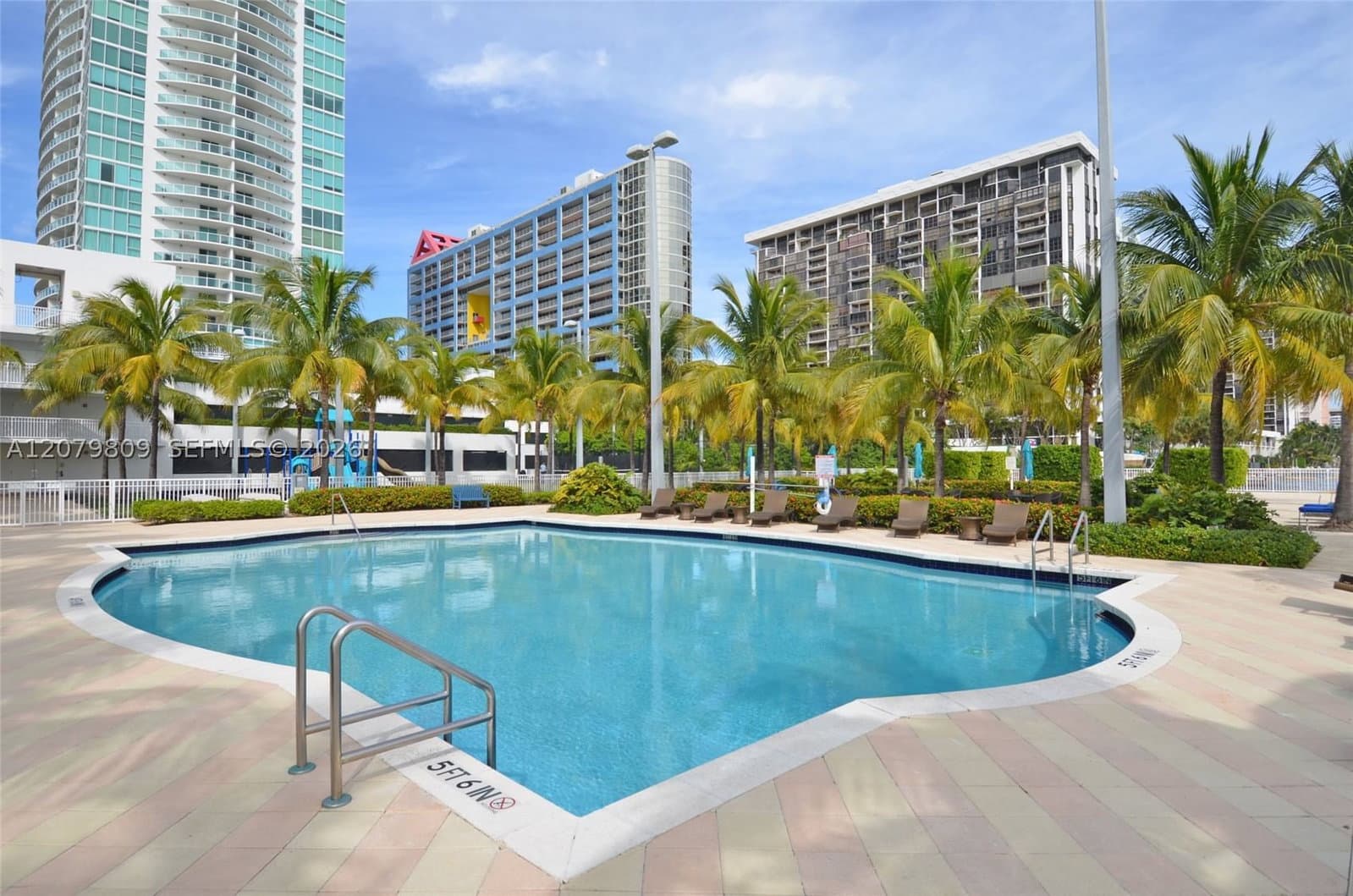 1-bedroom Condo — 2101 Brickell Ave #1104, Miami, FL 33129