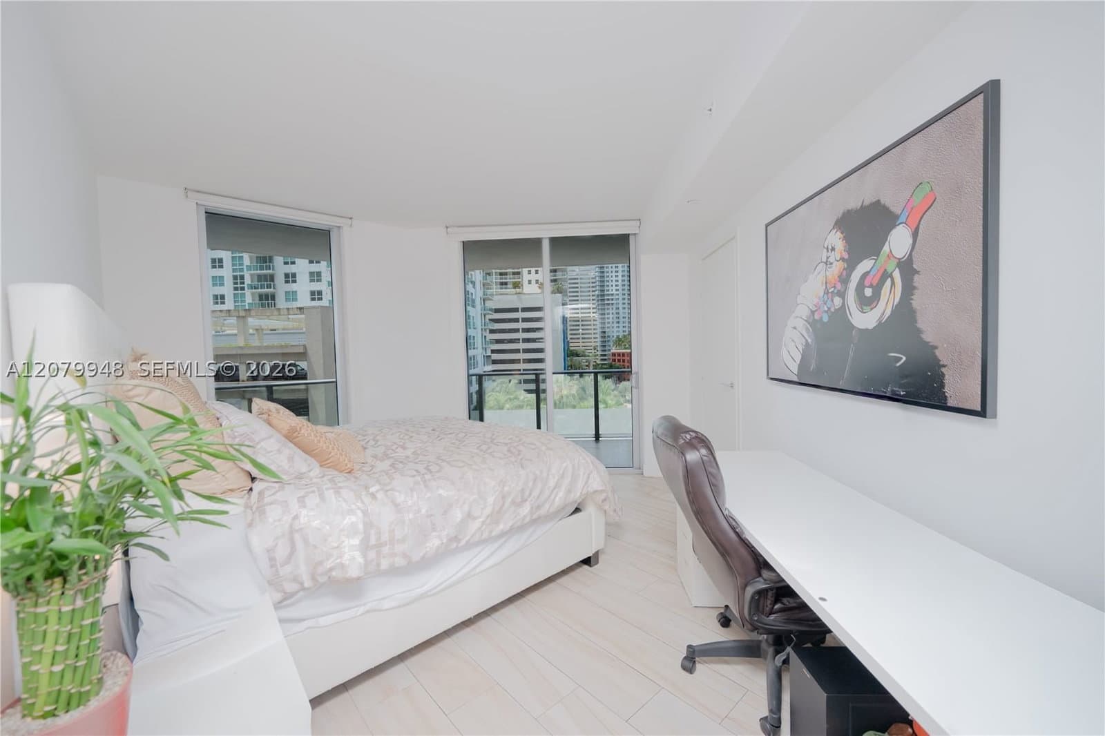 1+1 Condo — 1300 Brickell Bay Dr #710, Miami, FL 33131