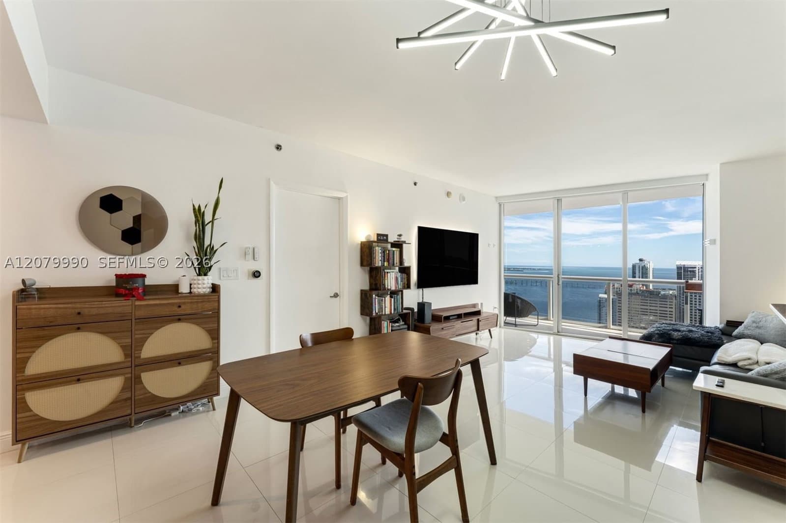 1+1 Condo — 495 Brickell Ave #4709, Miami, FL 33131