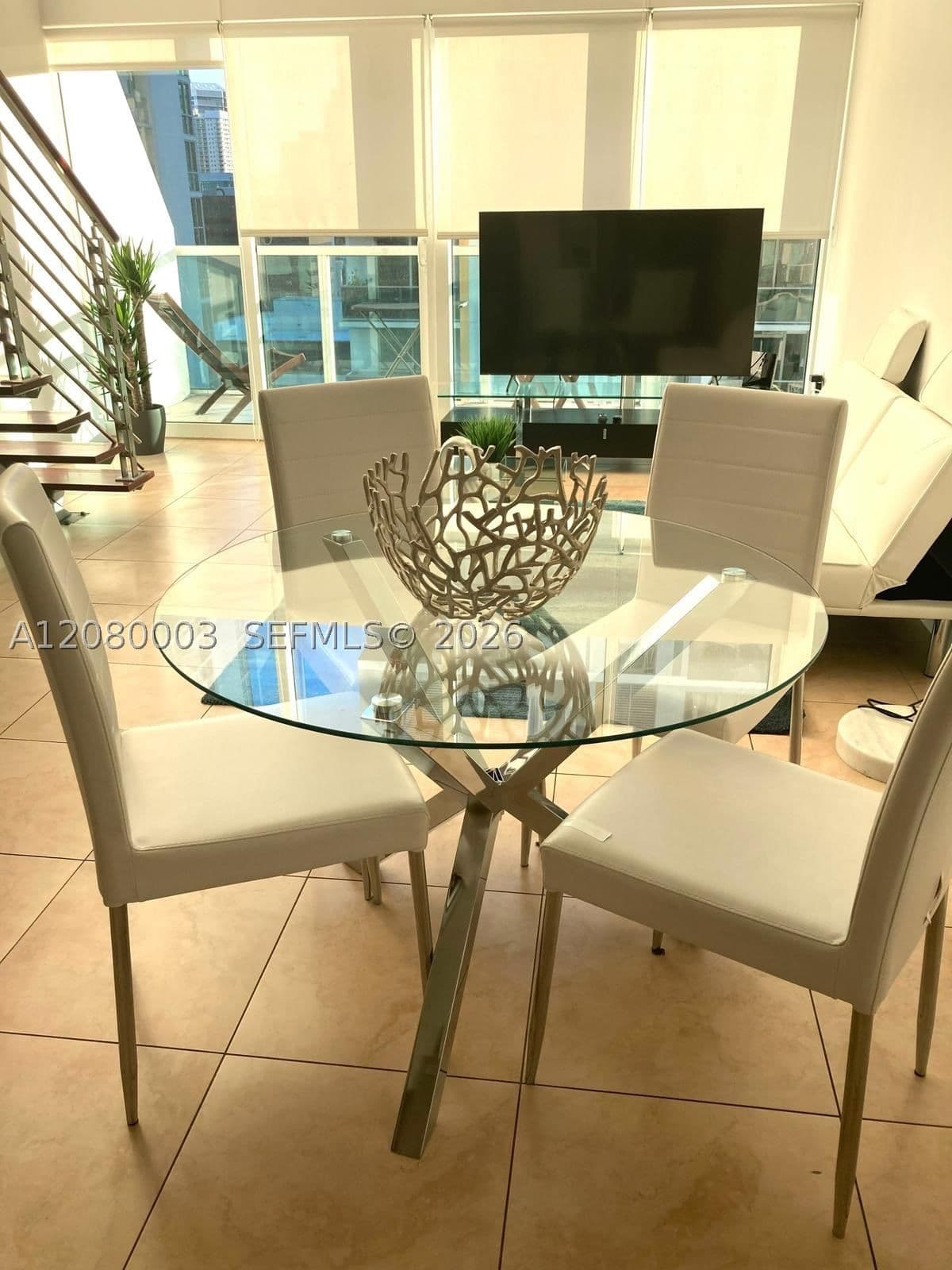 1-bedroom Condo — 41 5th St #1204, Miami, FL 33131