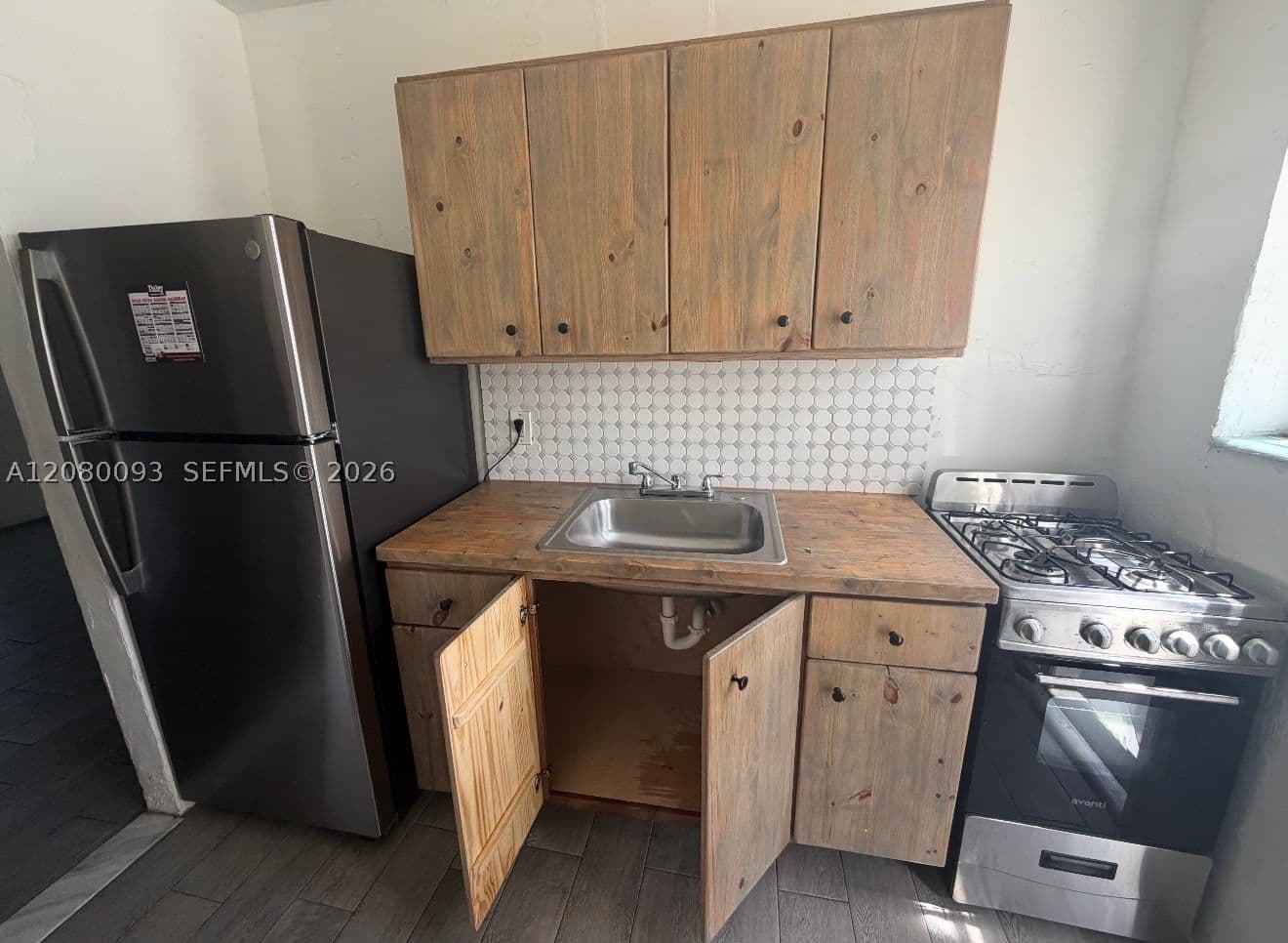 2+1 Mülk — 10040 7 Ct #3-C, Miami, FL 33150