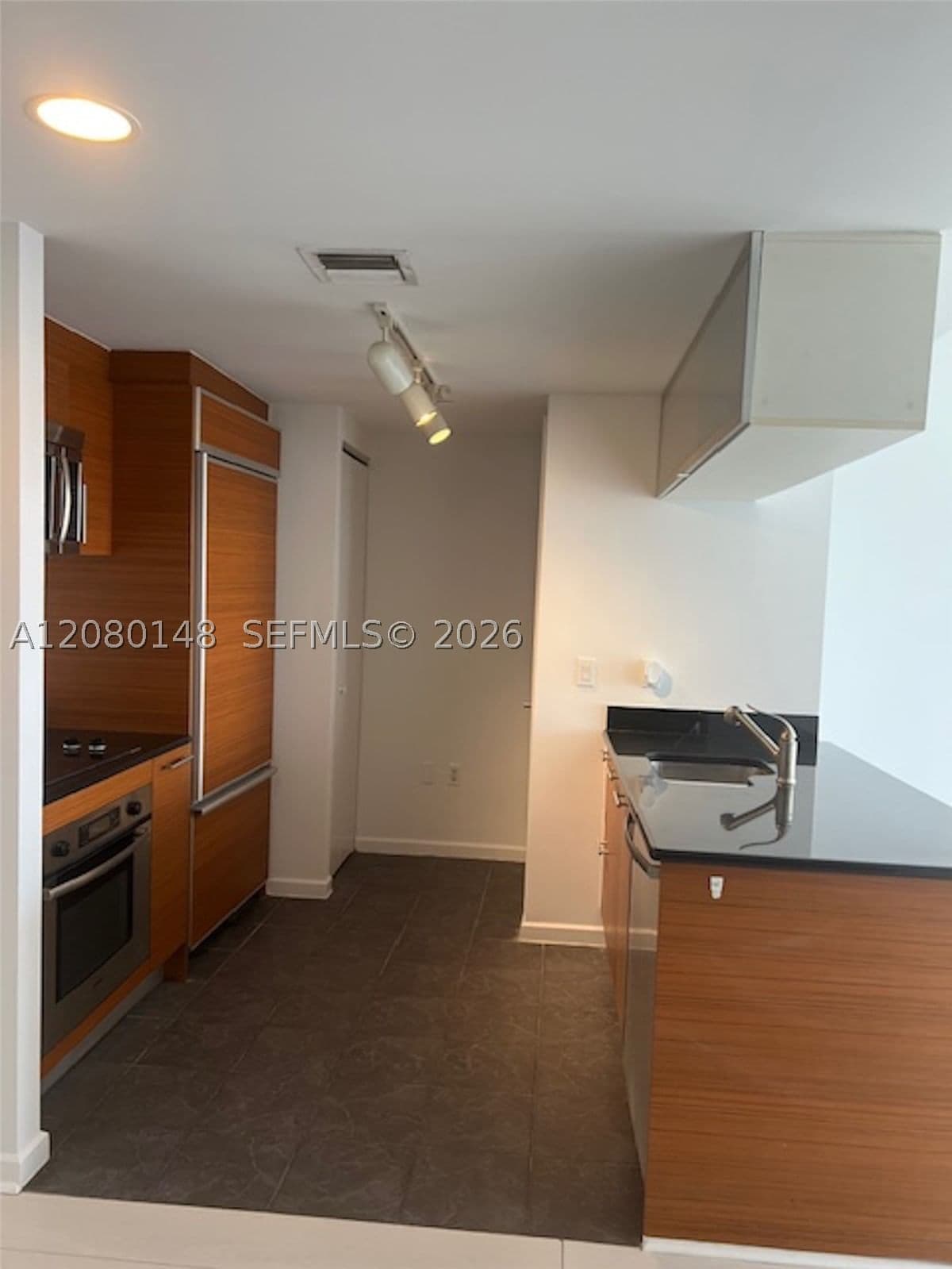 1+1 Condo — 50 Biscayne Blvd #3407, Miami, FL 33132