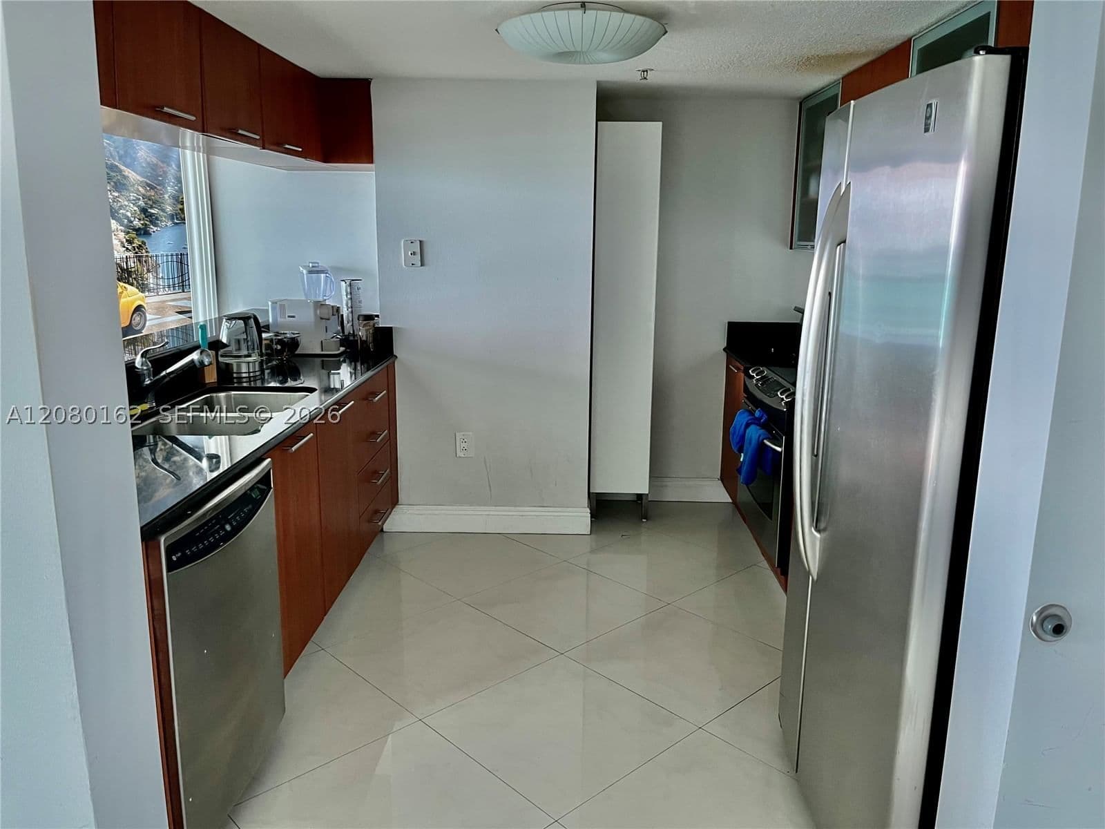 2-bedroom Condo — 1800 Bayshore Dr #2507, Miami, FL 33132