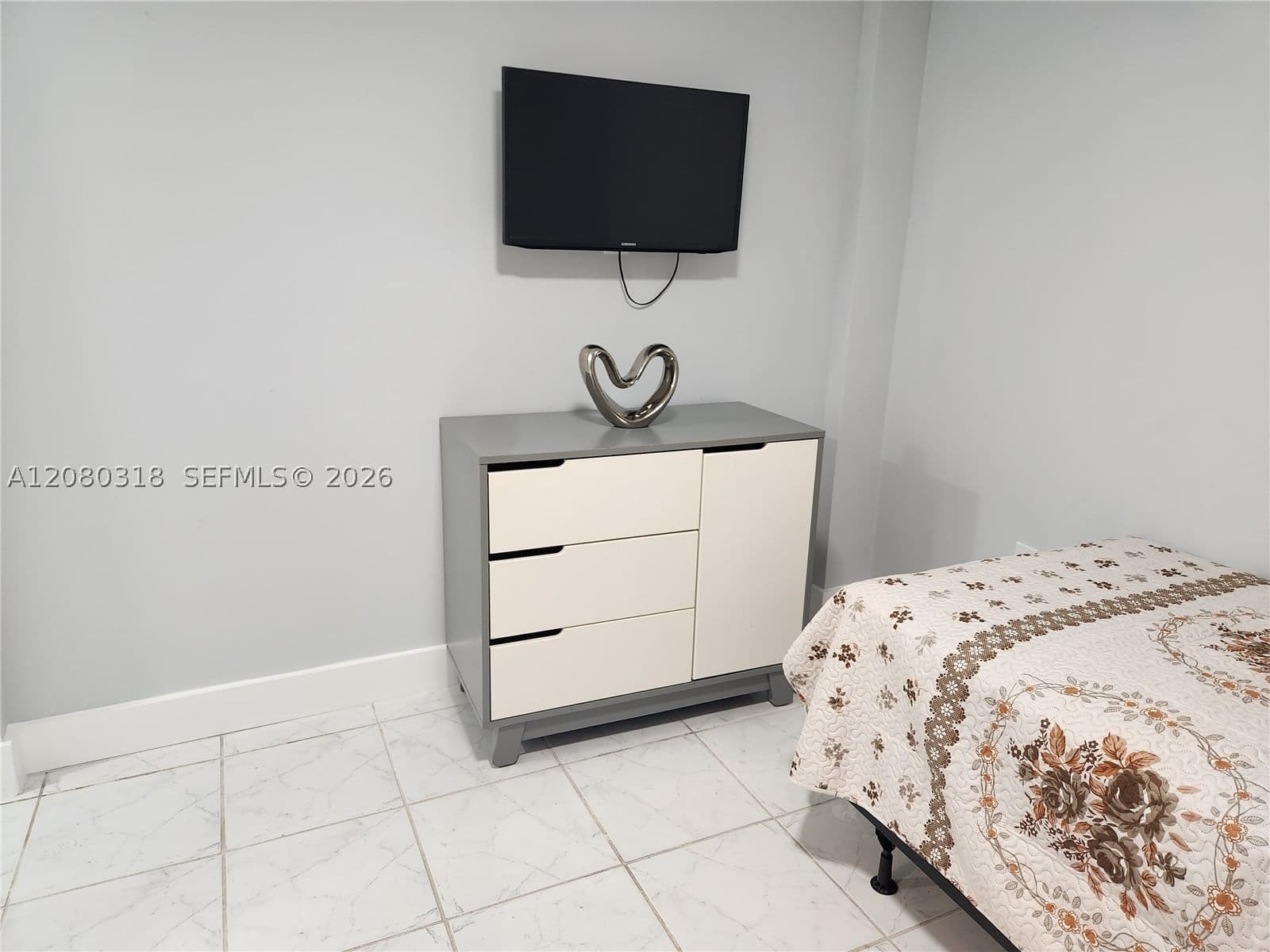 1-bedroom Property — 15014 130th Ct #1, Miami, FL 33186
