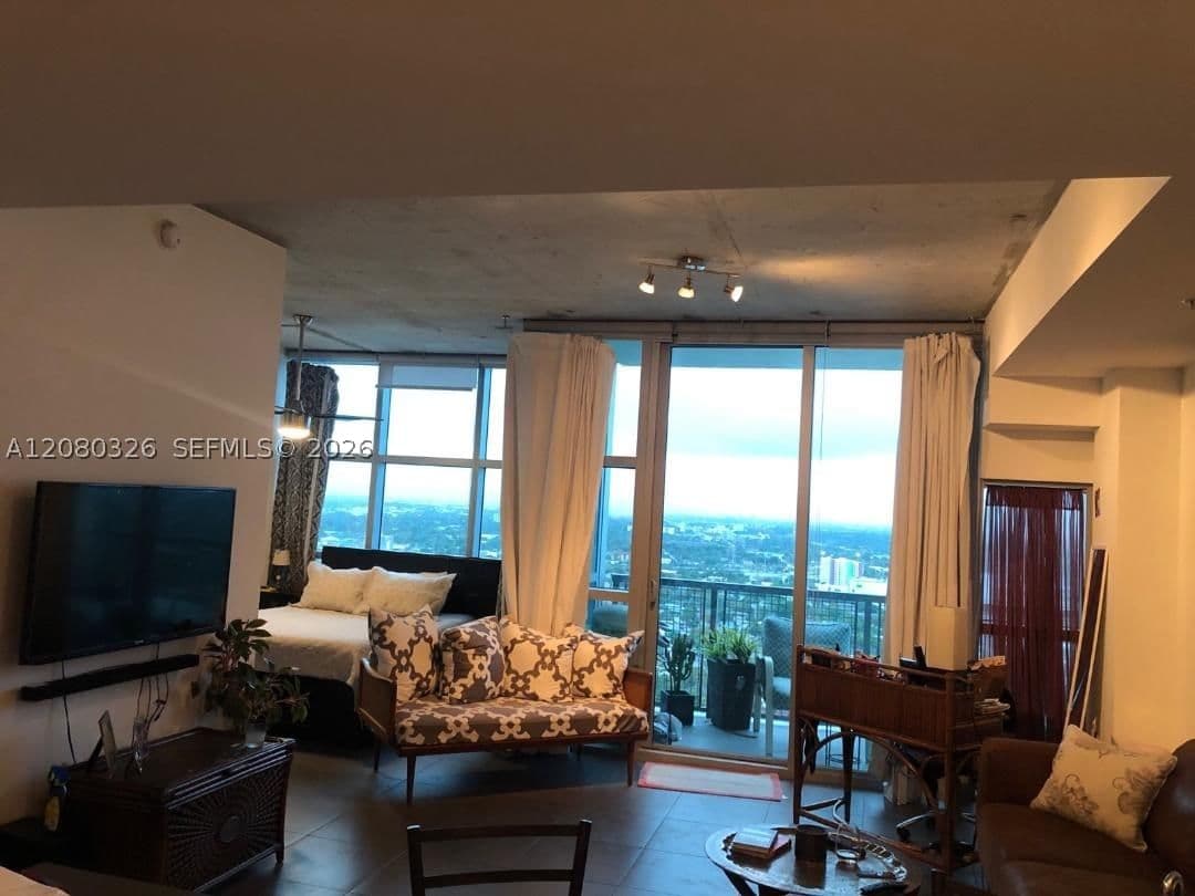 Condo — 3301 1st Ave #H2803, Miami, FL 33137