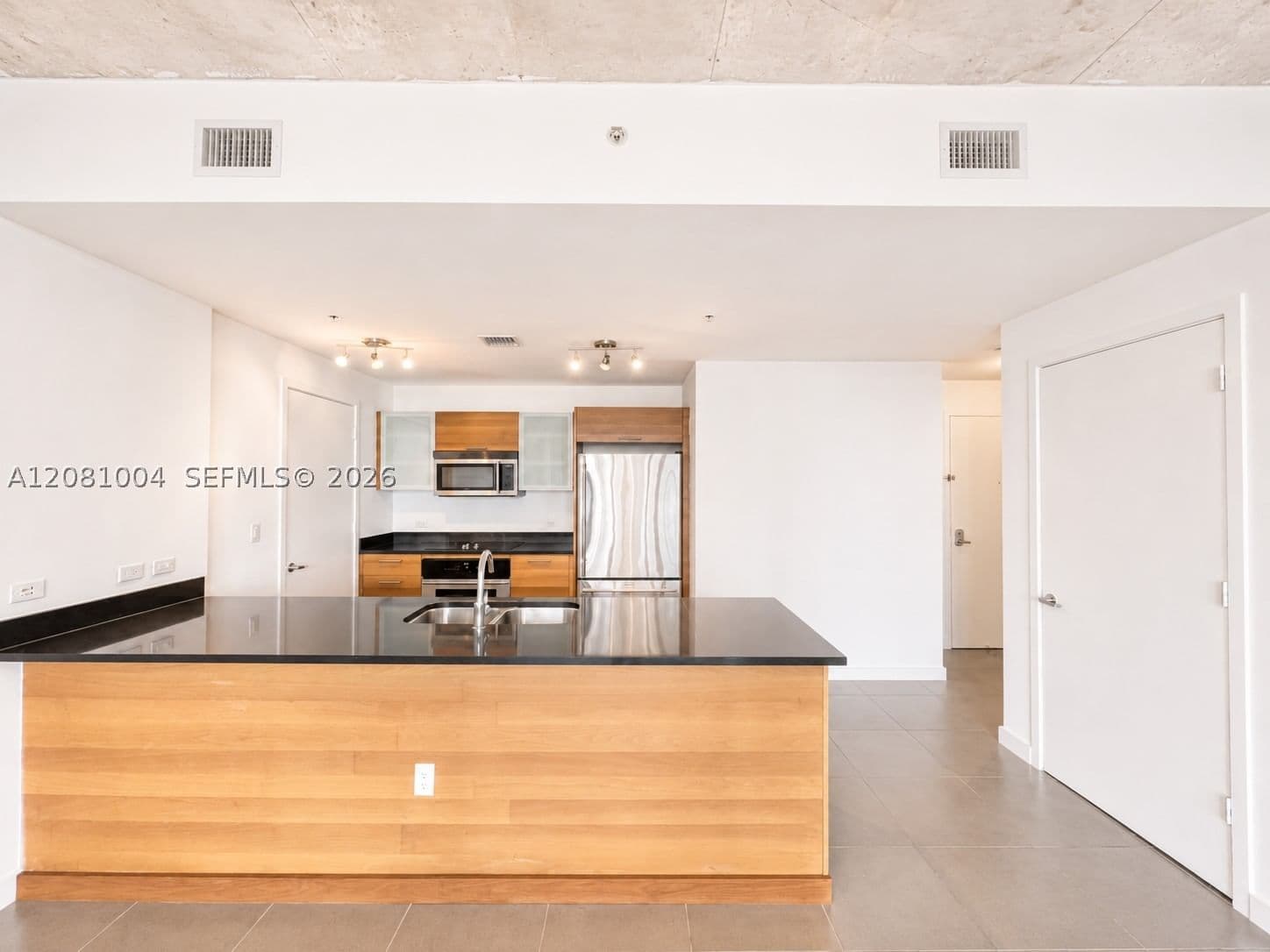 2+1 Condo — 3301 1st Ave #H1604, Miami, FL 33137