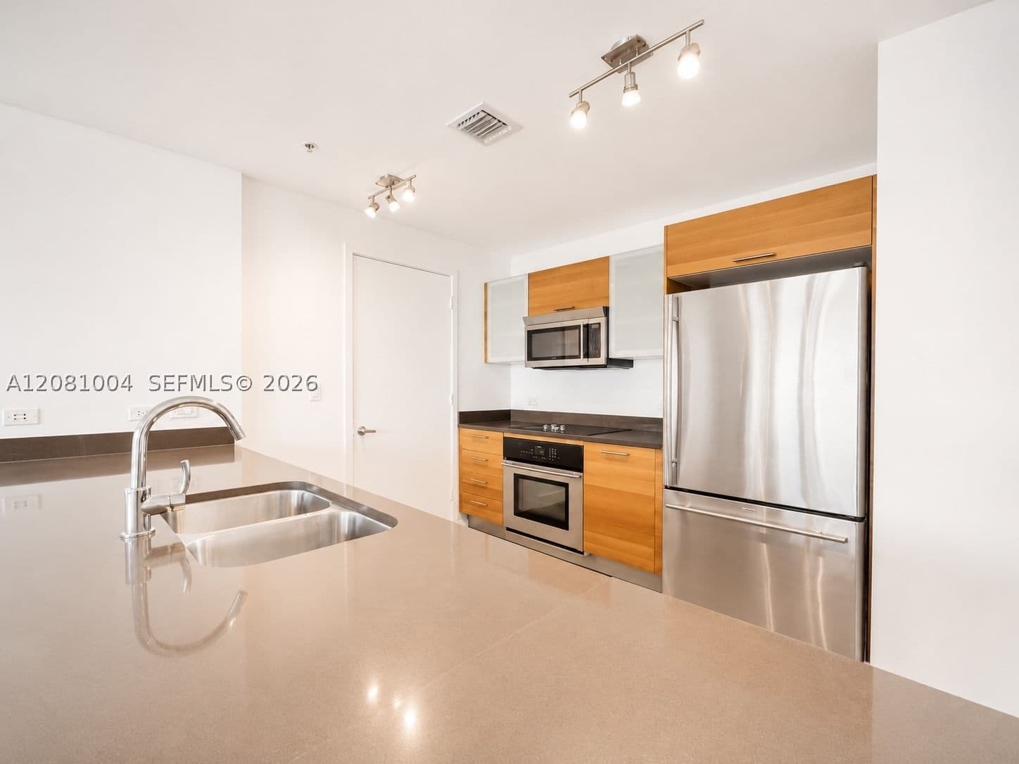 2+1 Condo — 3301 1st Ave #H1604, Miami, FL 33137