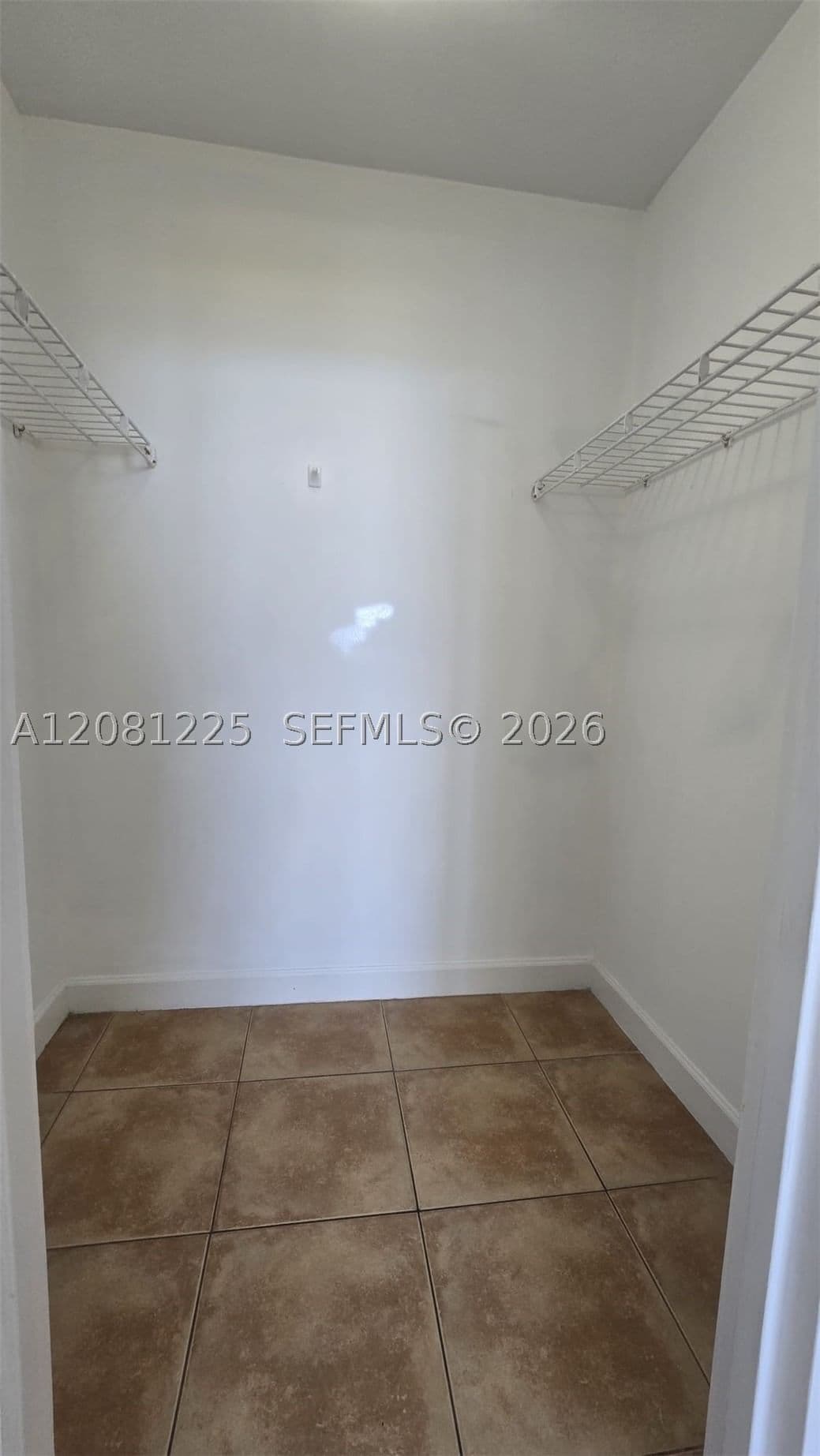 1+1 Condo — 2899 Collins Ave #1005, Miami Beach, FL 33140