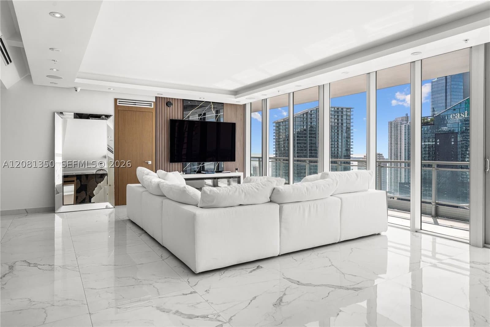 3+1 Condo — 92 3rd St #4003-04, Miami, FL 33130