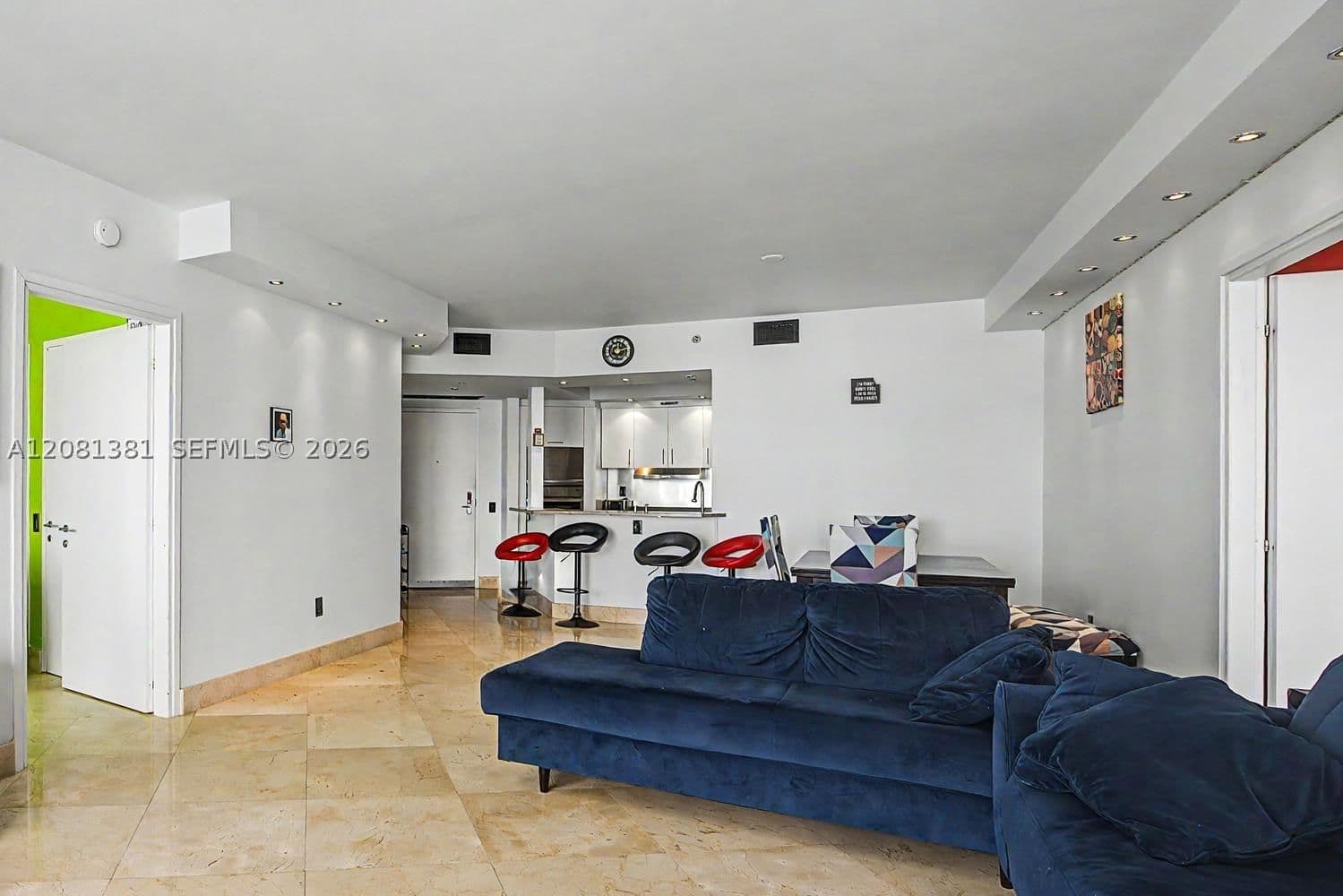 2+1 Condo — 450 Alton Rd #2406, Miami Beach, FL 33139
