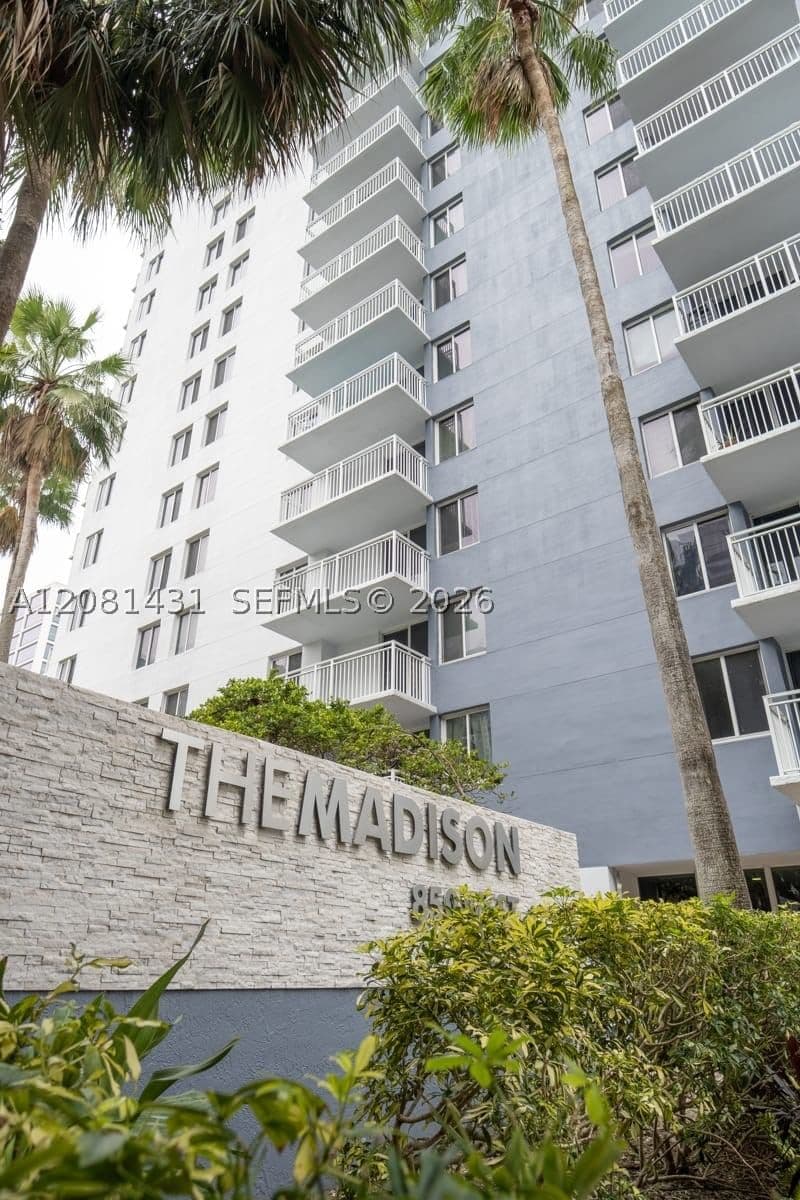 2+1 Condo — 800 Miami Ave #E1602, Miami, FL 33136