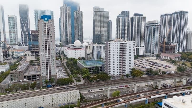 2+1 Condo — 800 Miami Ave #E1602, Miami, FL 33136