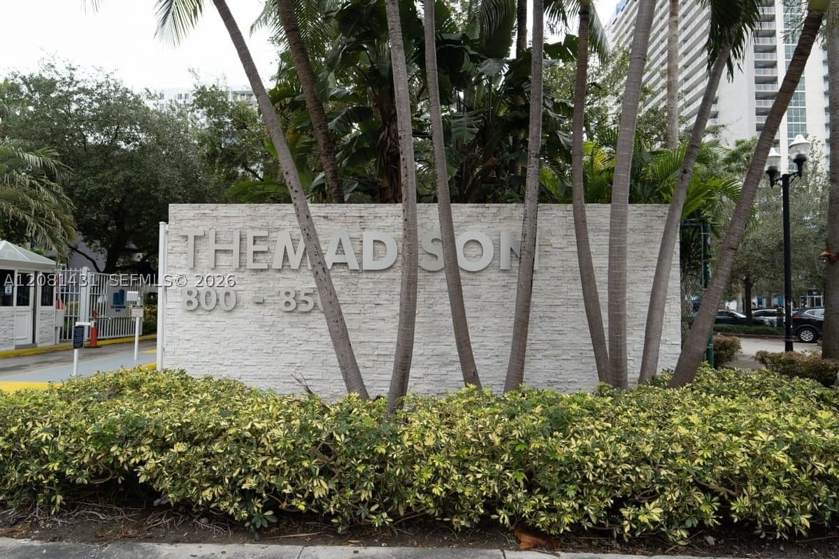 2+1 Condo — 800 Miami Ave #E1602, Miami, FL 33136