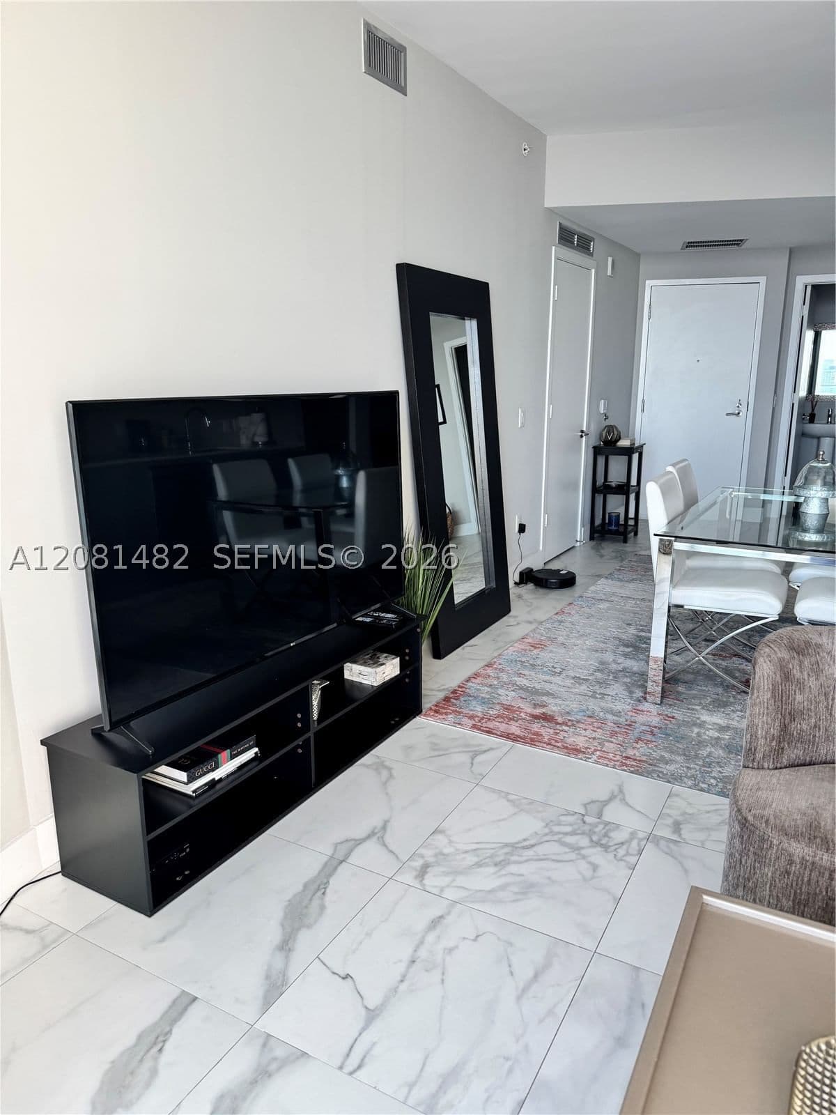 1+1 Condo — 2900 7th Ave #3608, Miami, FL 33137
