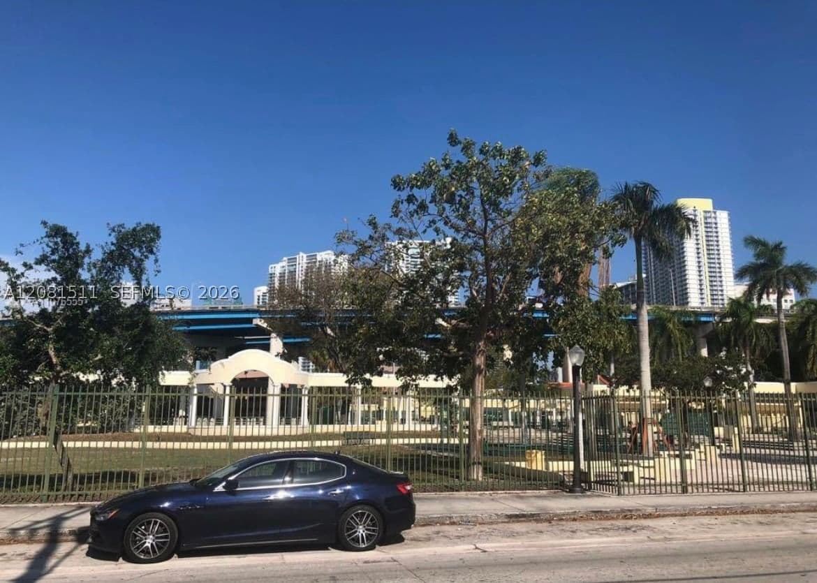 2-bedroom Apartment — 318 4th Ave #1, Miami, FL 33130