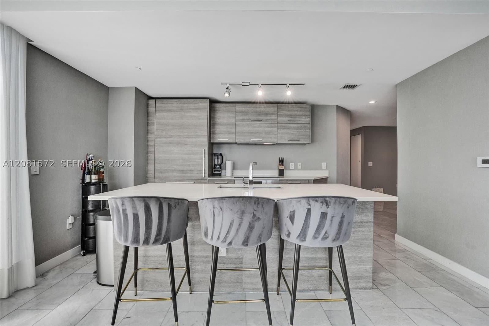 4+1 Condo — 650 32nd St #3901, Miami, FL 33137